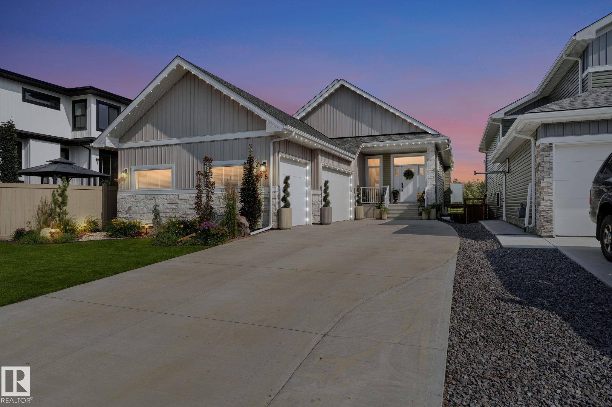 55 MAPLE Crescent, E4503048, Alberta,