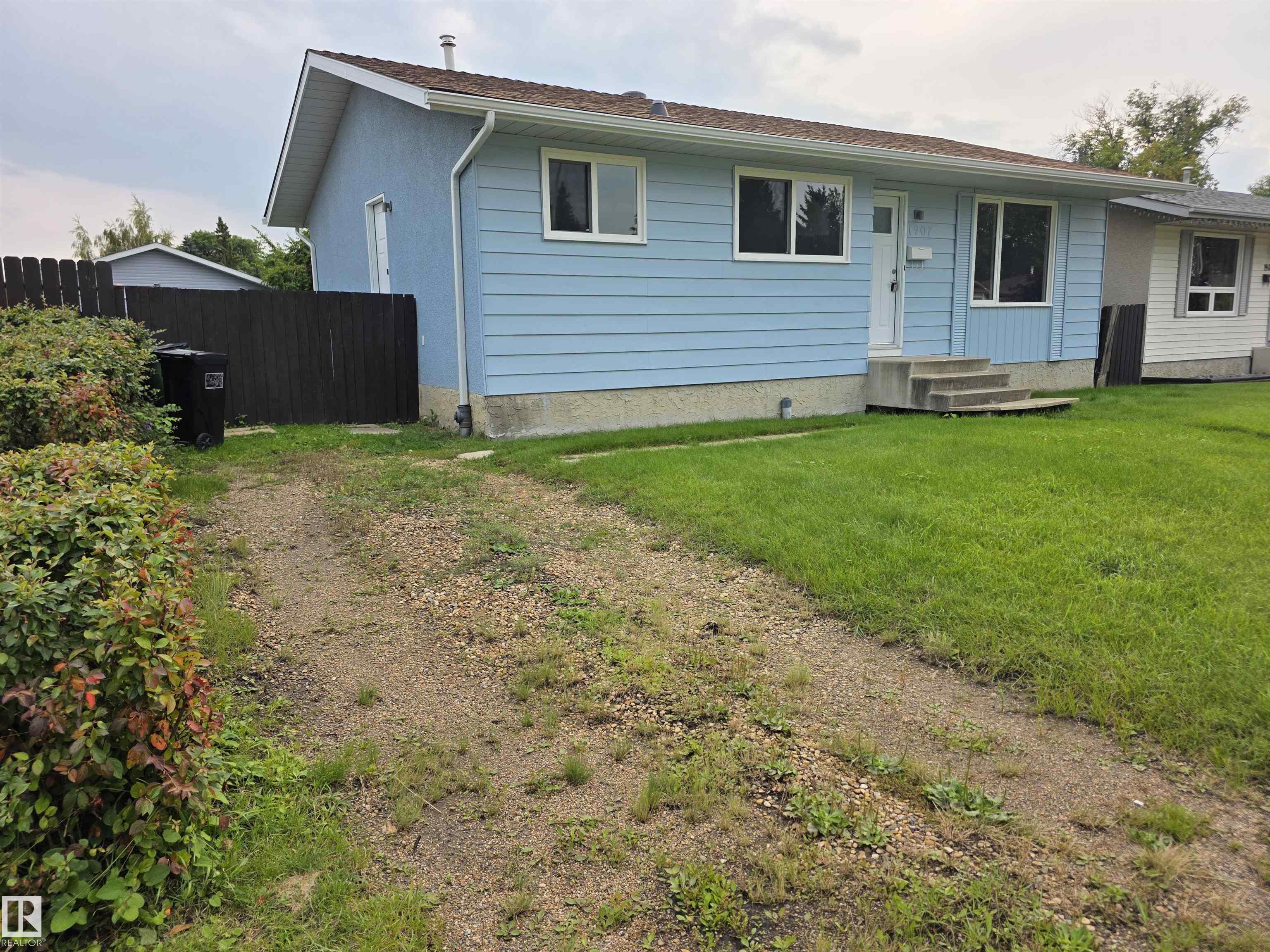 1907 145A Avenue, E4503130, Alberta,