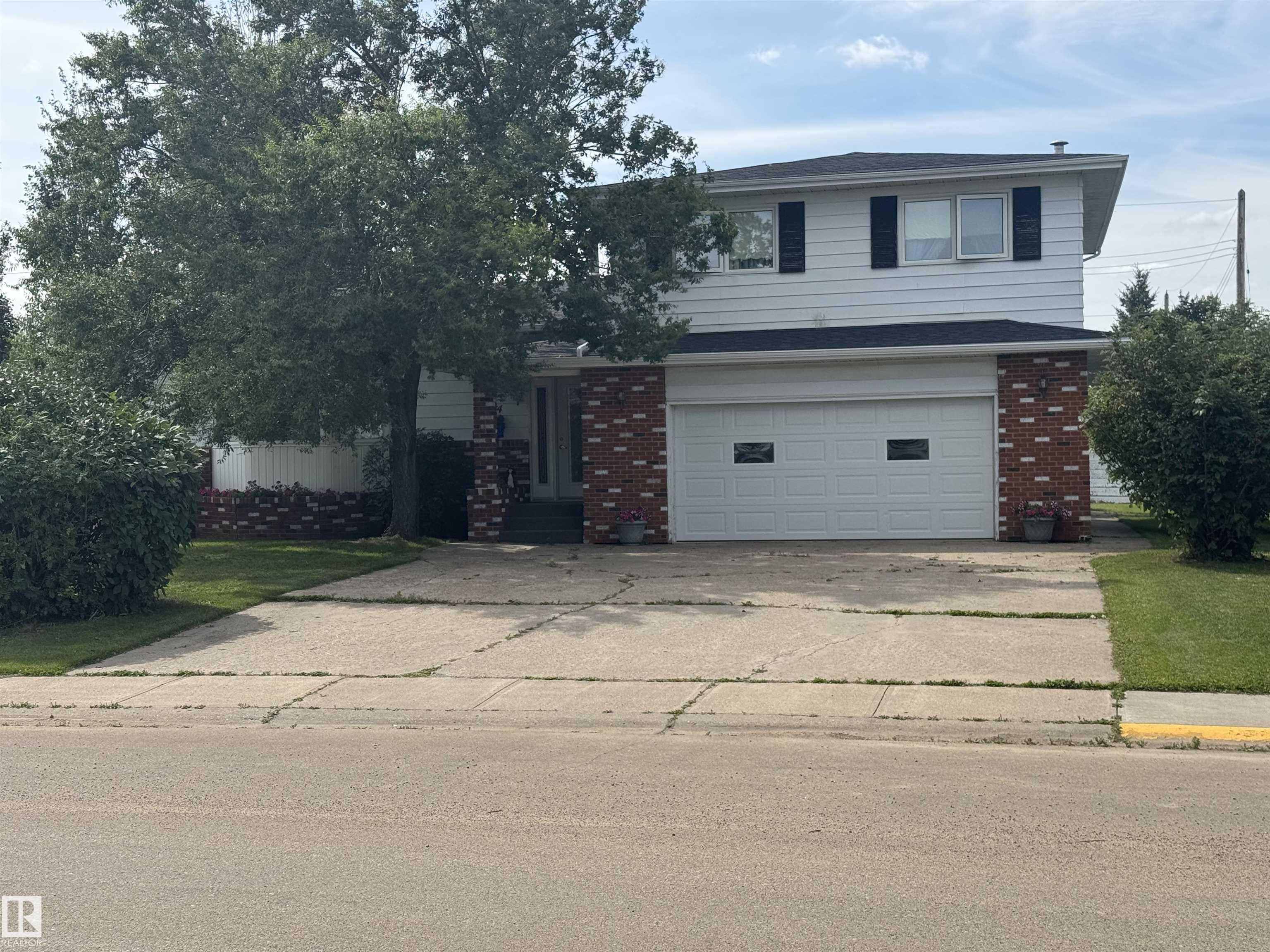 6014 50 Street, E4503232, Alberta,