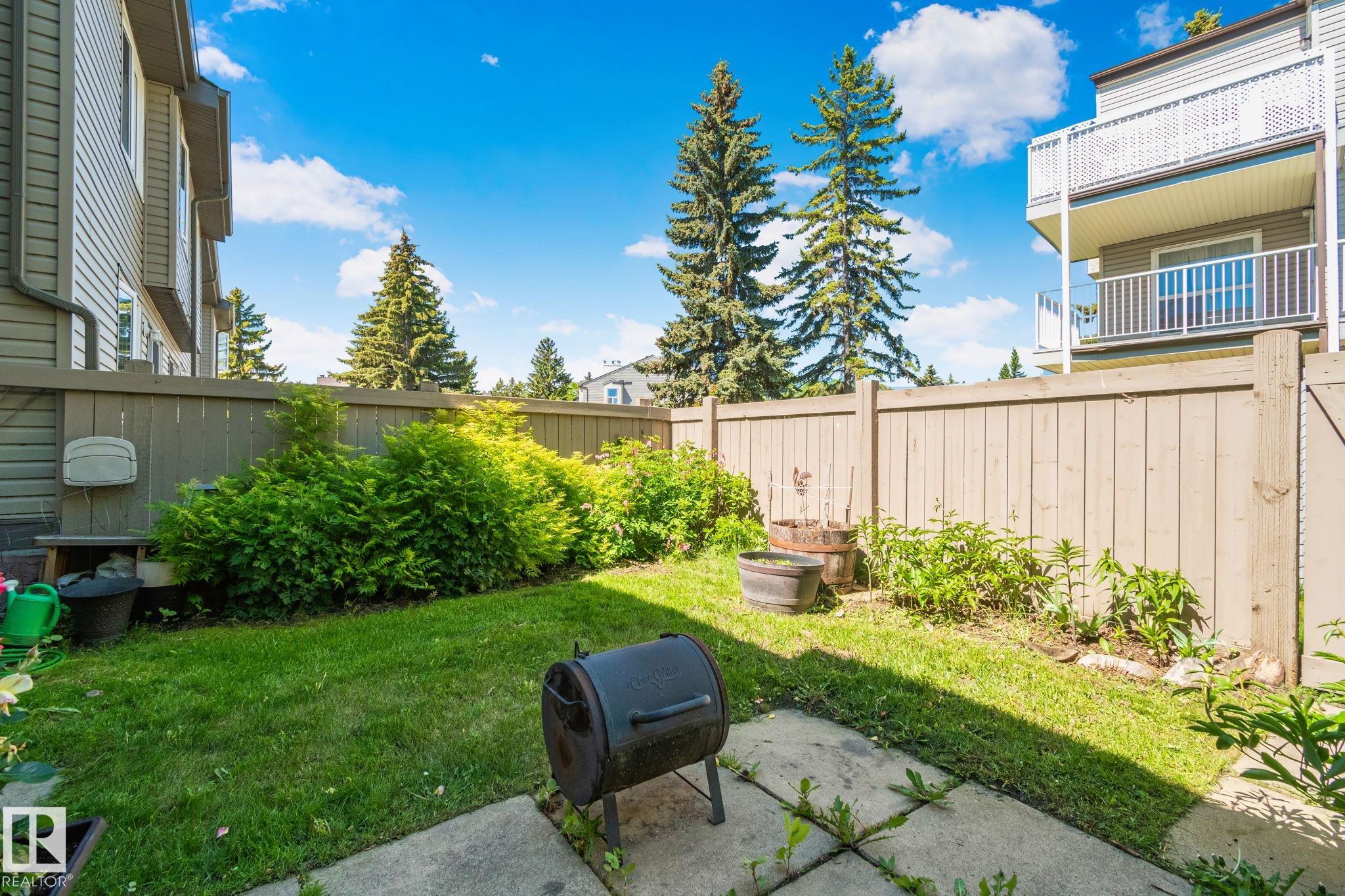 41 AKINSDALE Gardens, E4503340, Alberta,