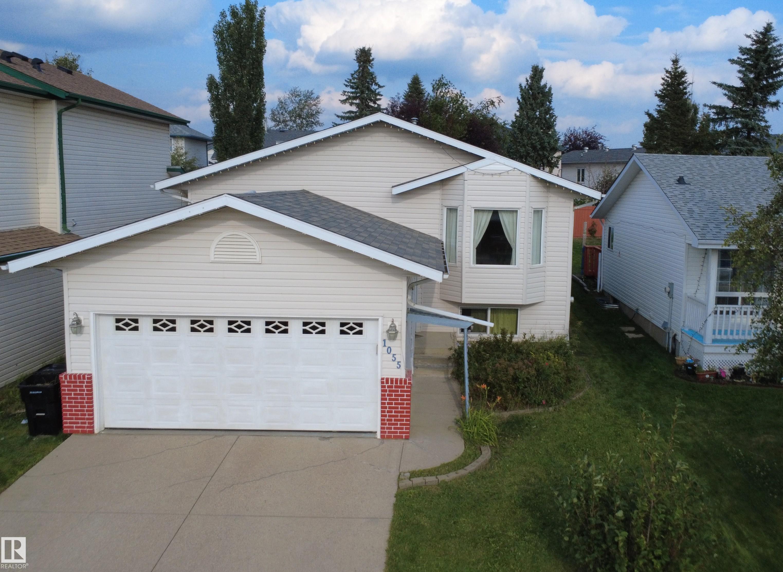 1055 JONES Crescent, E4503382, Alberta,