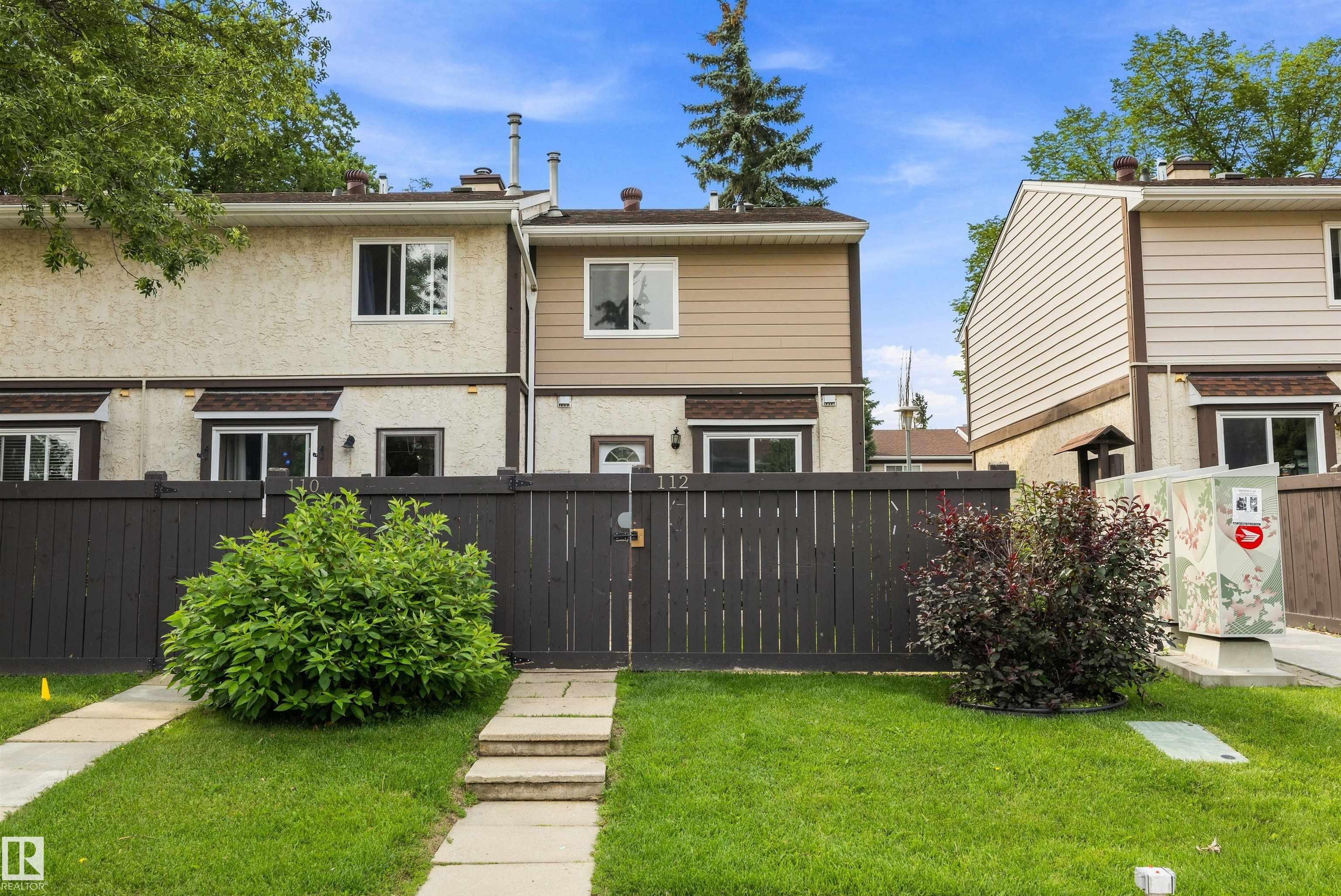 Fourth View of 112 TUDOR Lane, Sweet Grass, Edmonton, Alberta, T6J 3T5
