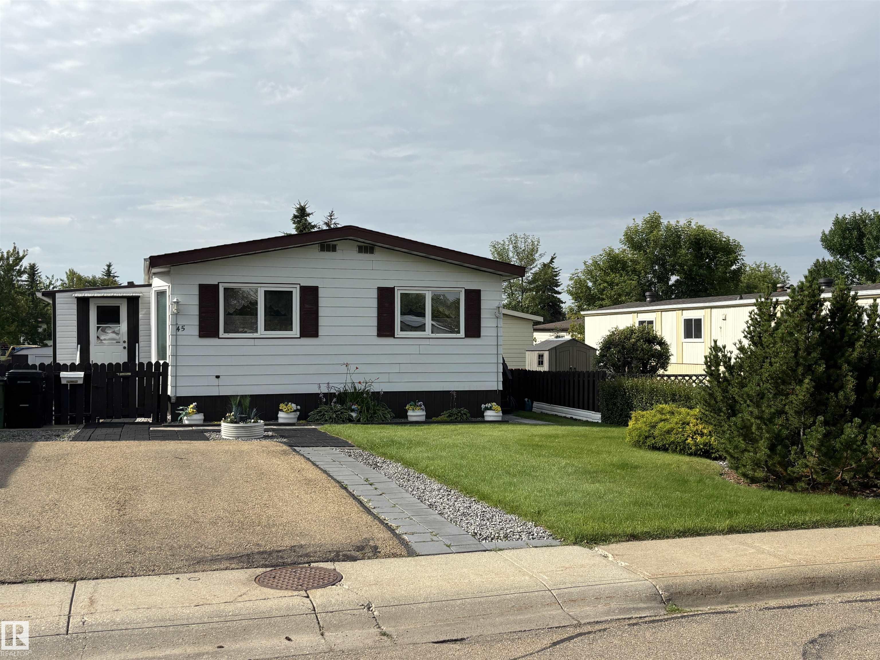 45 Oak Ridge Drive, E4503582, Alberta,