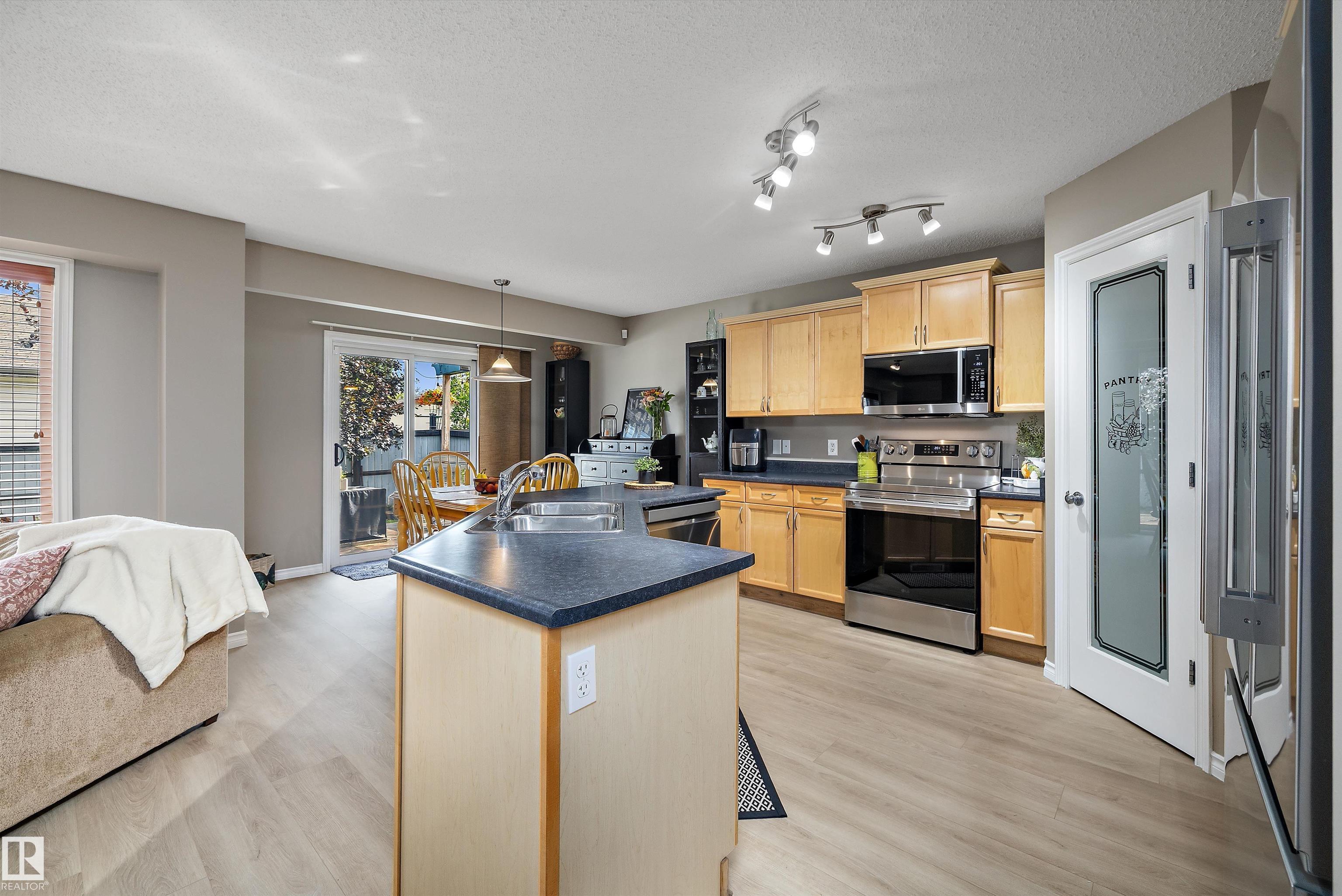 Second View of 133 GREYSTONE Crescent, Grove Meadows, Spruce Grove, Alberta, T7X 0A7
