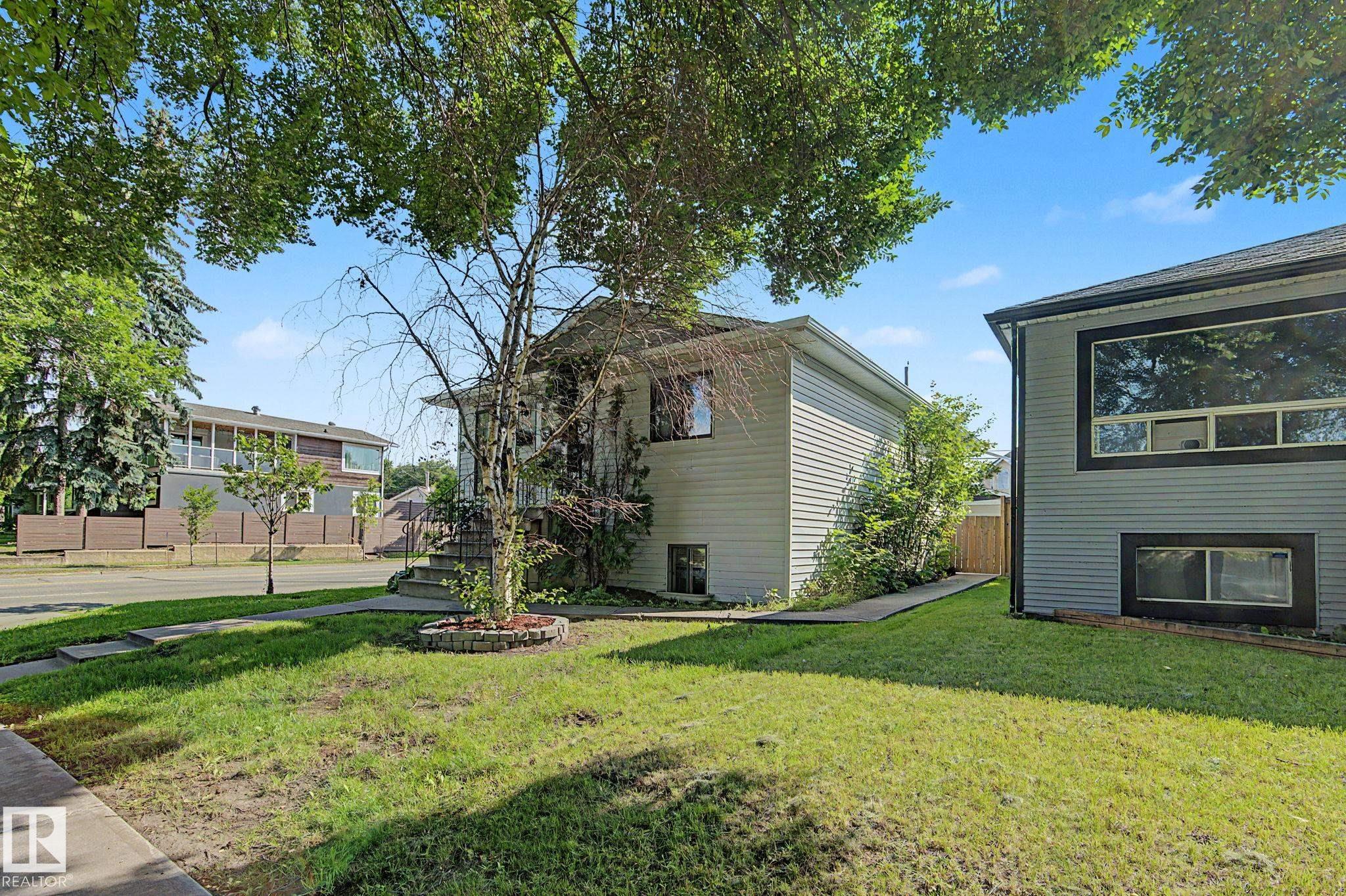 Third View of 11167 52 Street NW, Highlands (Edmonton), Edmonton, Alberta, T5W 3H6