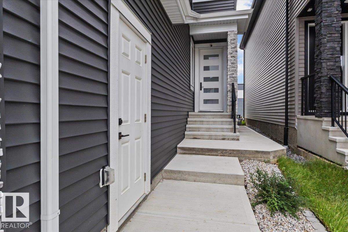 Fifth View of 6903 169 Avenue, Schonsee, Edmonton, Alberta, T5Z 0H2