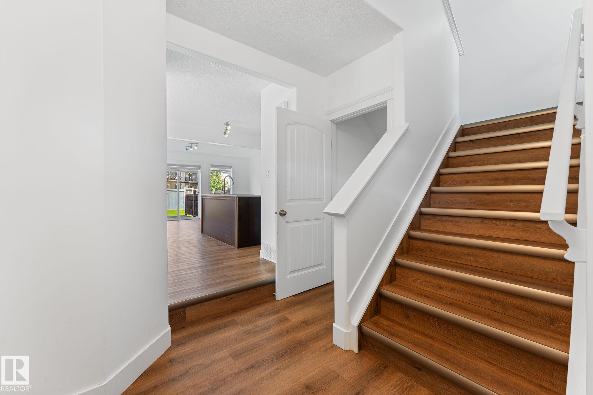 Fourth View of 5964 164 Avenue, Matt Berry, Edmonton, Alberta, T5Y 0B2