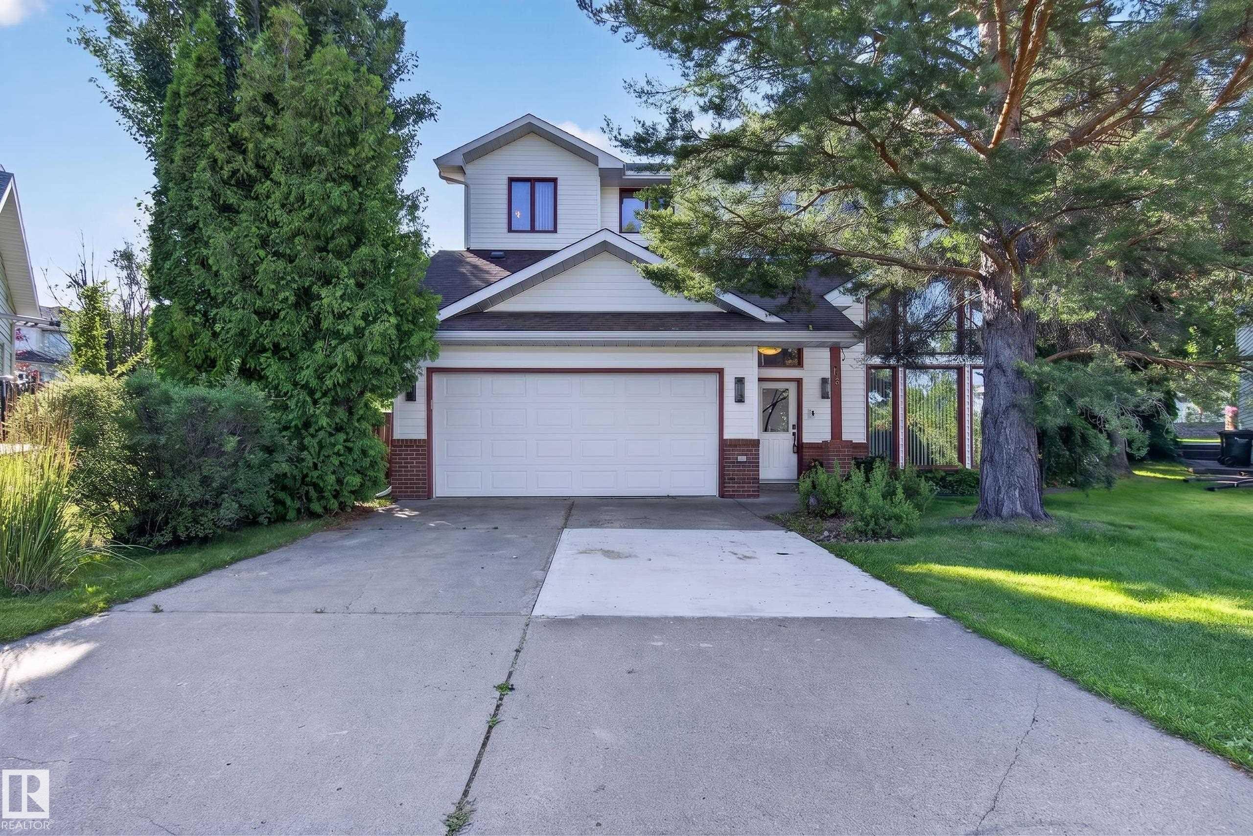 15 HICKORY Crescent, E4504414, Alberta,