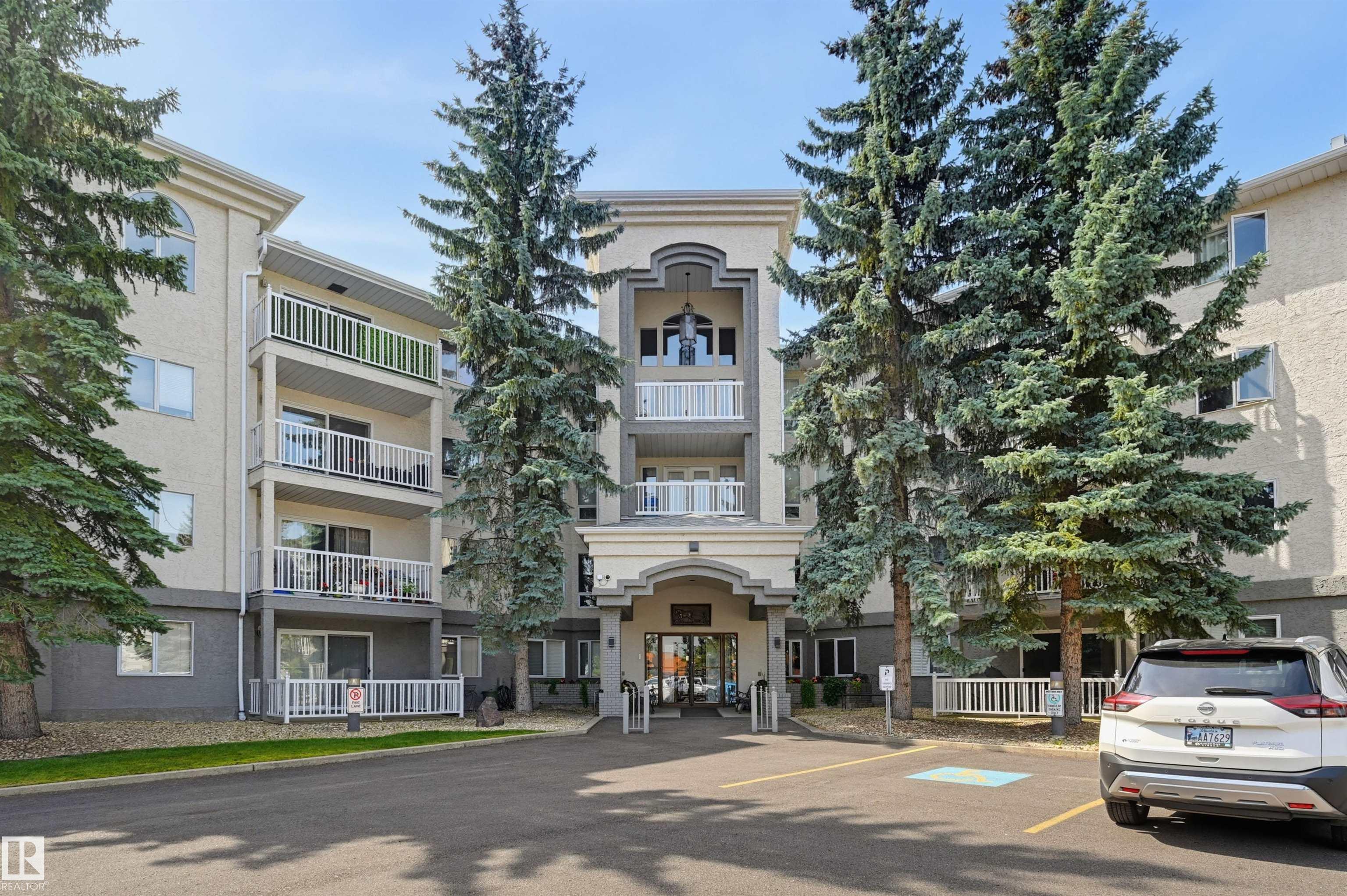 Third View of 211 10915 21 Avenue, Keheewin, Edmonton, Alberta, T6J 6X2