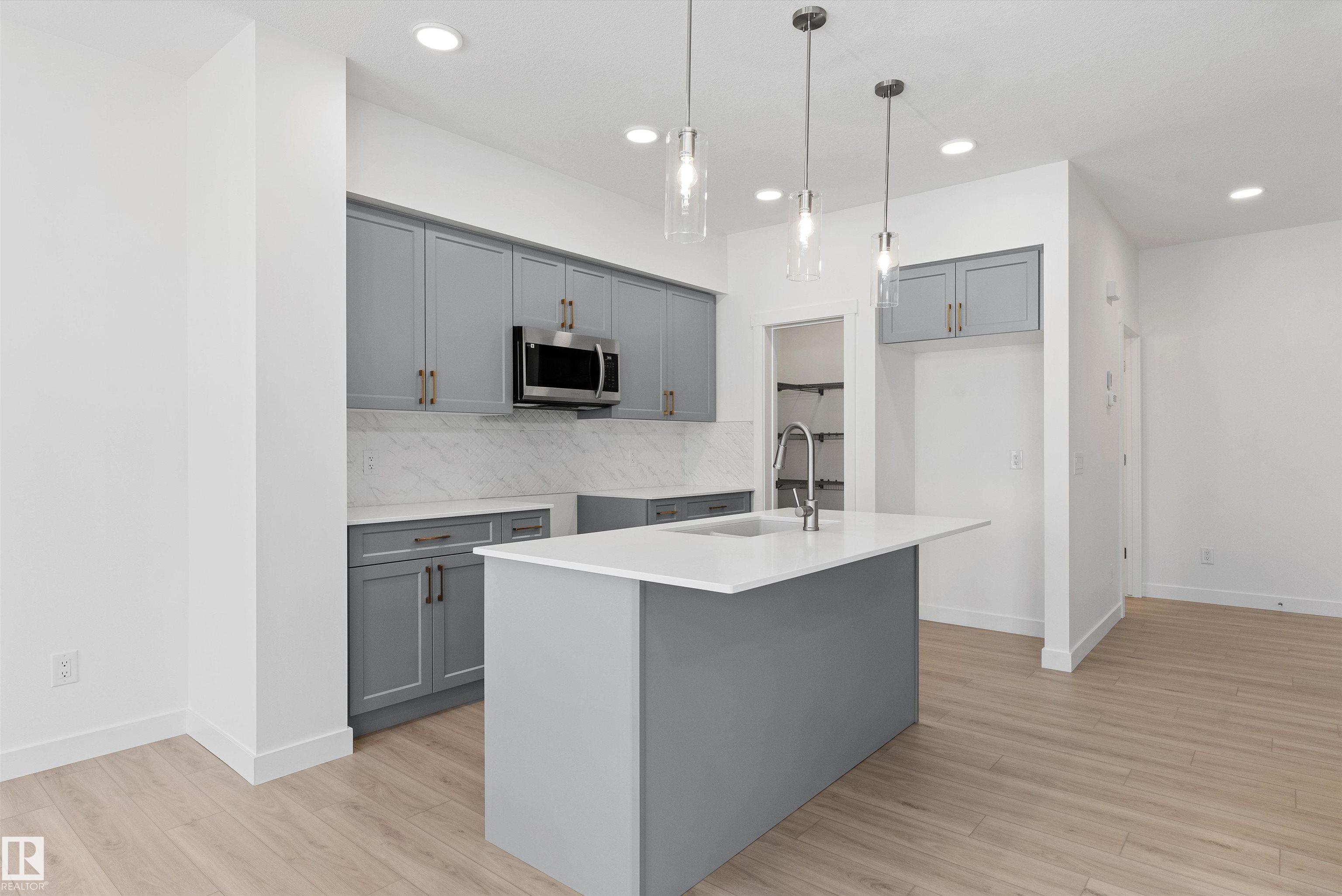 Fifth View of 922 18 Avenue, Aster, Edmonton, Alberta, T6T 2X4
