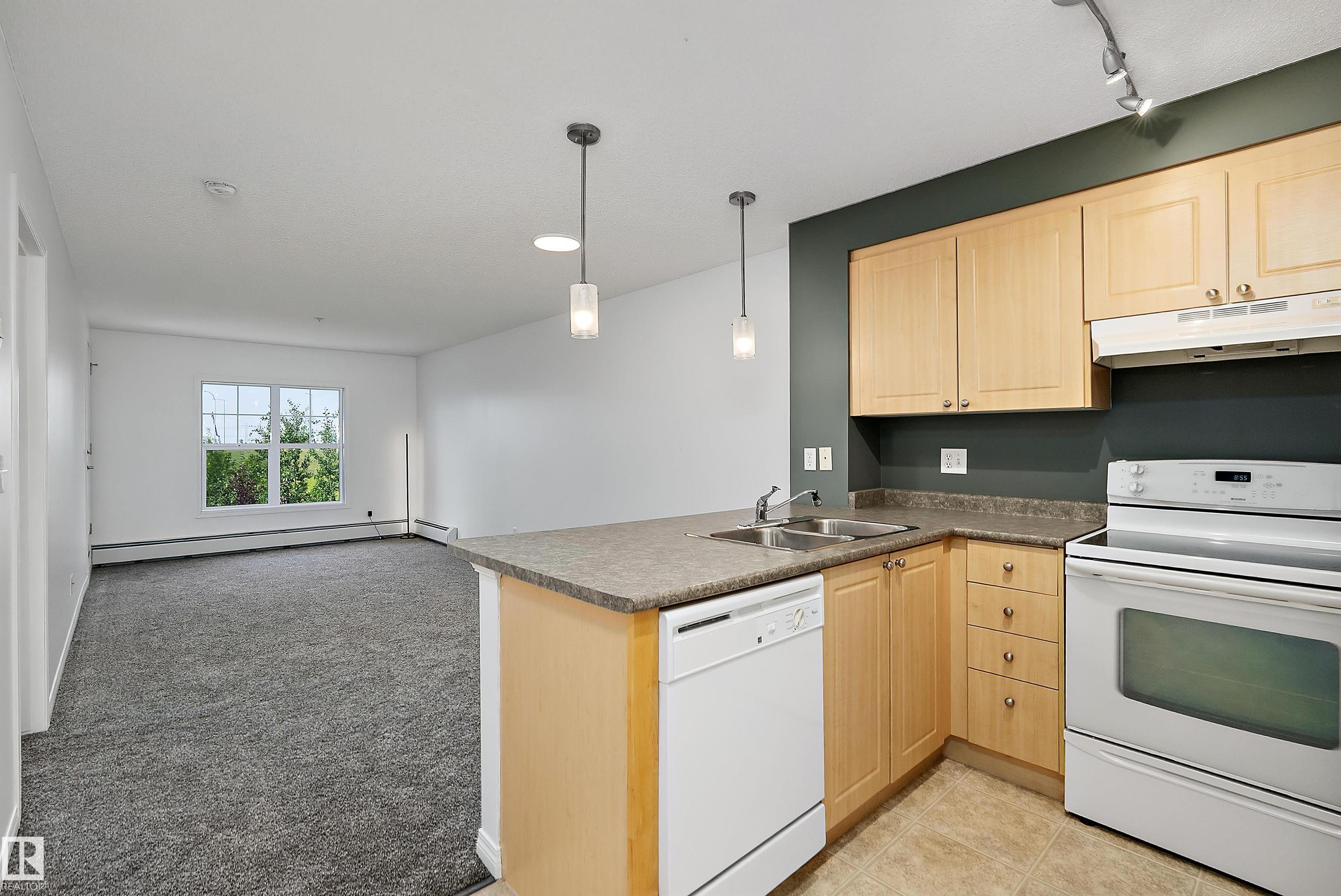 Fifth View of 316 636 MCALLISTER Loop, Macewan, Edmonton, Alberta, T6W 1N4