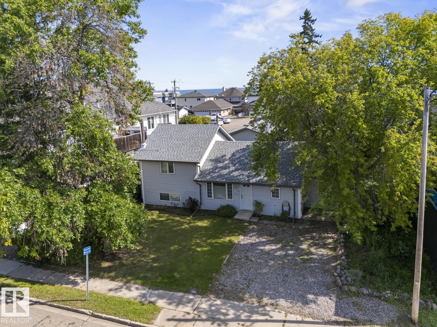 618 10 Street, E4504597, Alberta,