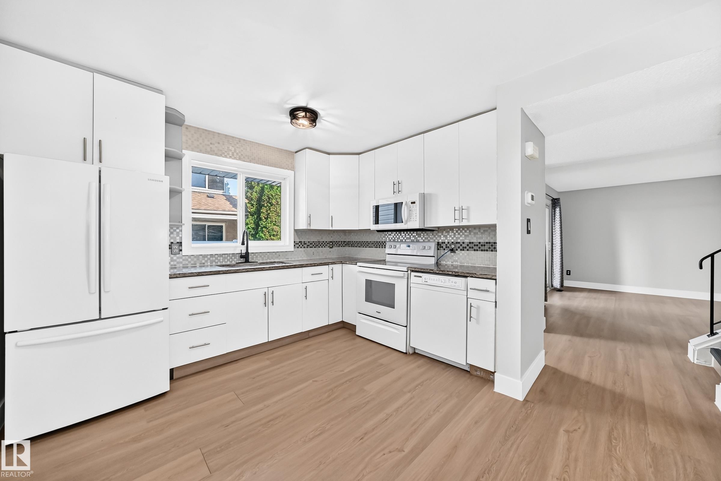 54 WOODVALE Village, E4504629, Alberta,
