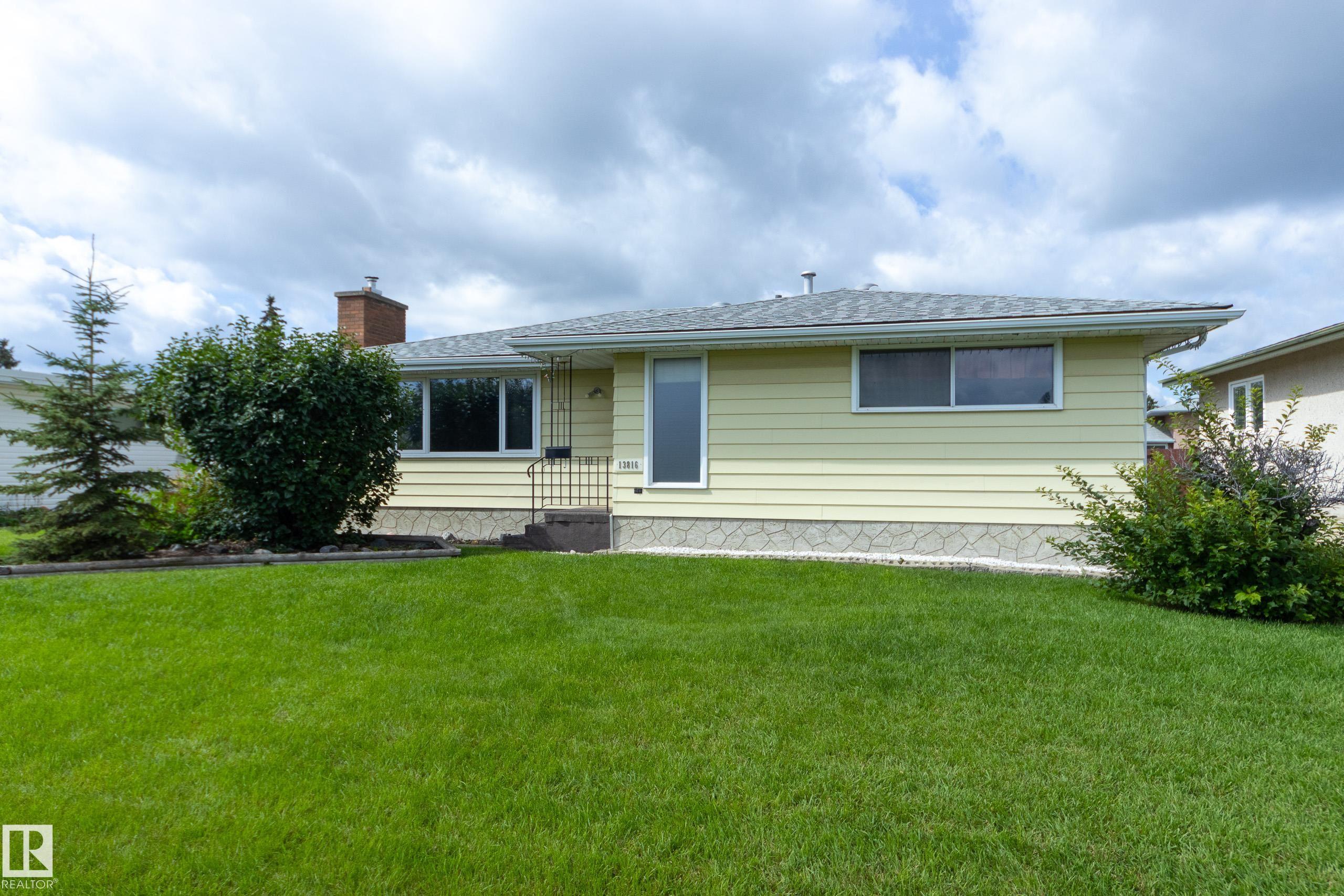 13816 90 Street, E4504726, Alberta,