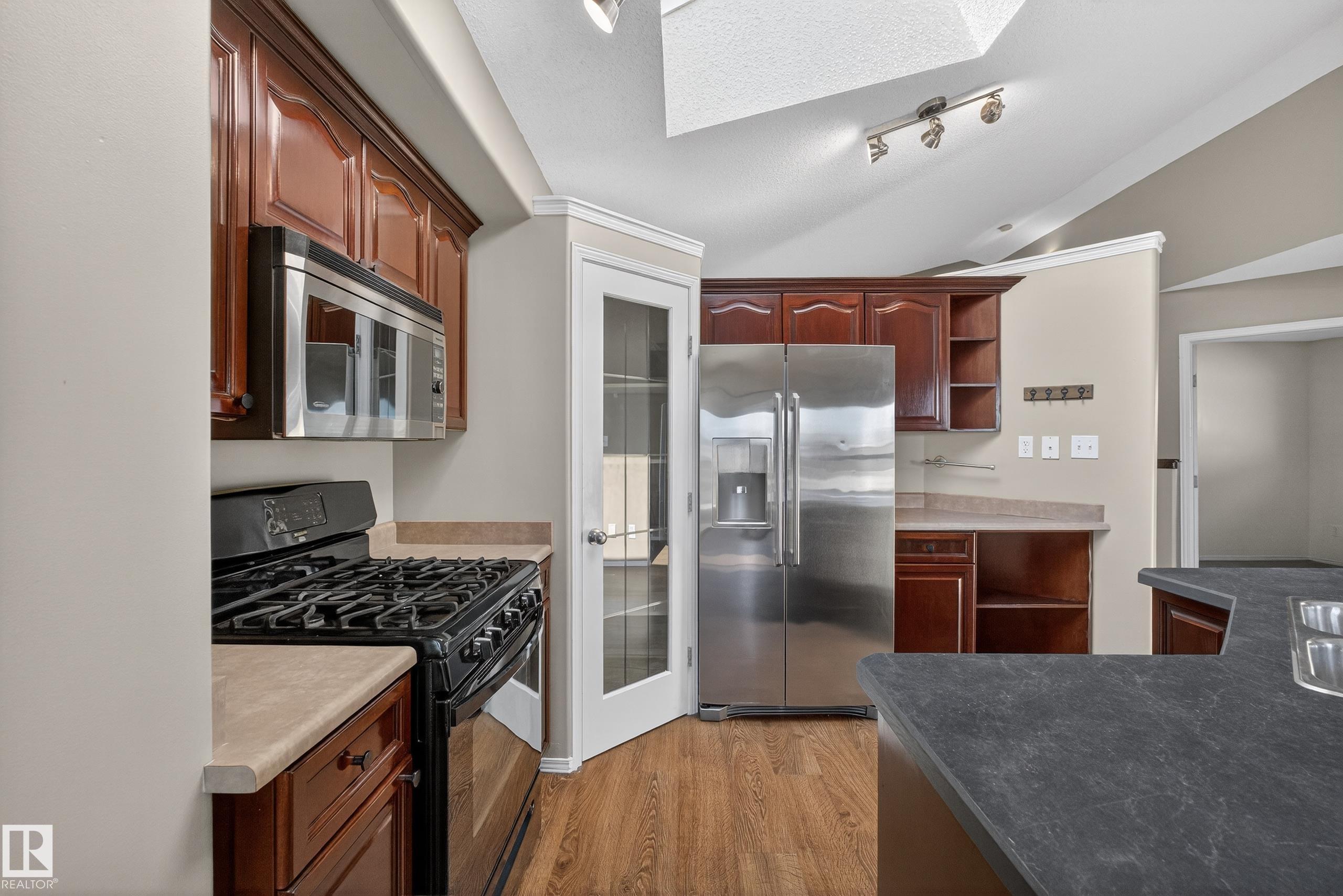 Fifth View of 3779 18 Street, Wild Rose, Edmonton, Alberta, T6T 1S5