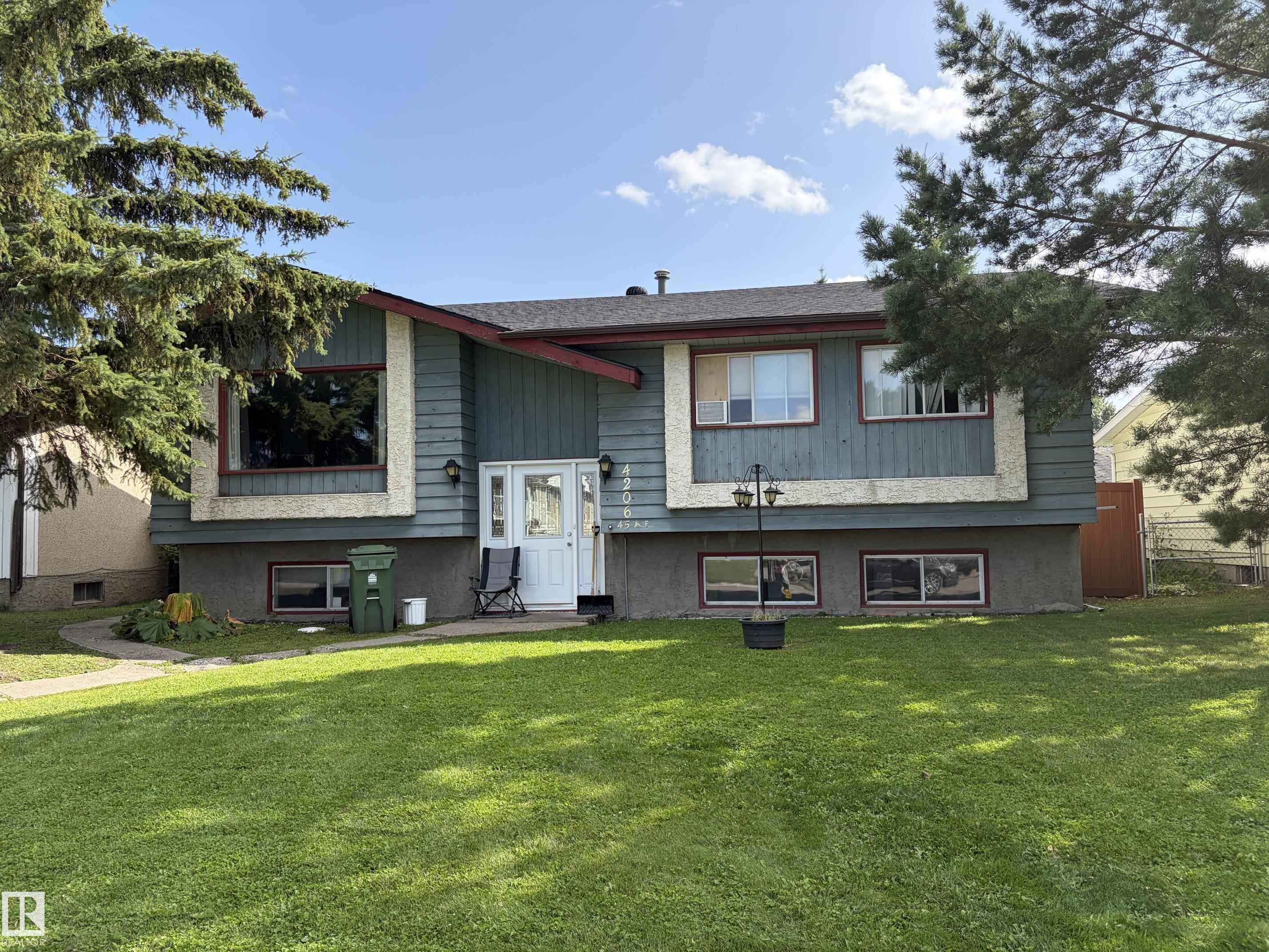 Main View of 4206 45 Avenue, Bonnyville, Bonnyville Town, Alberta, T9N 1X2