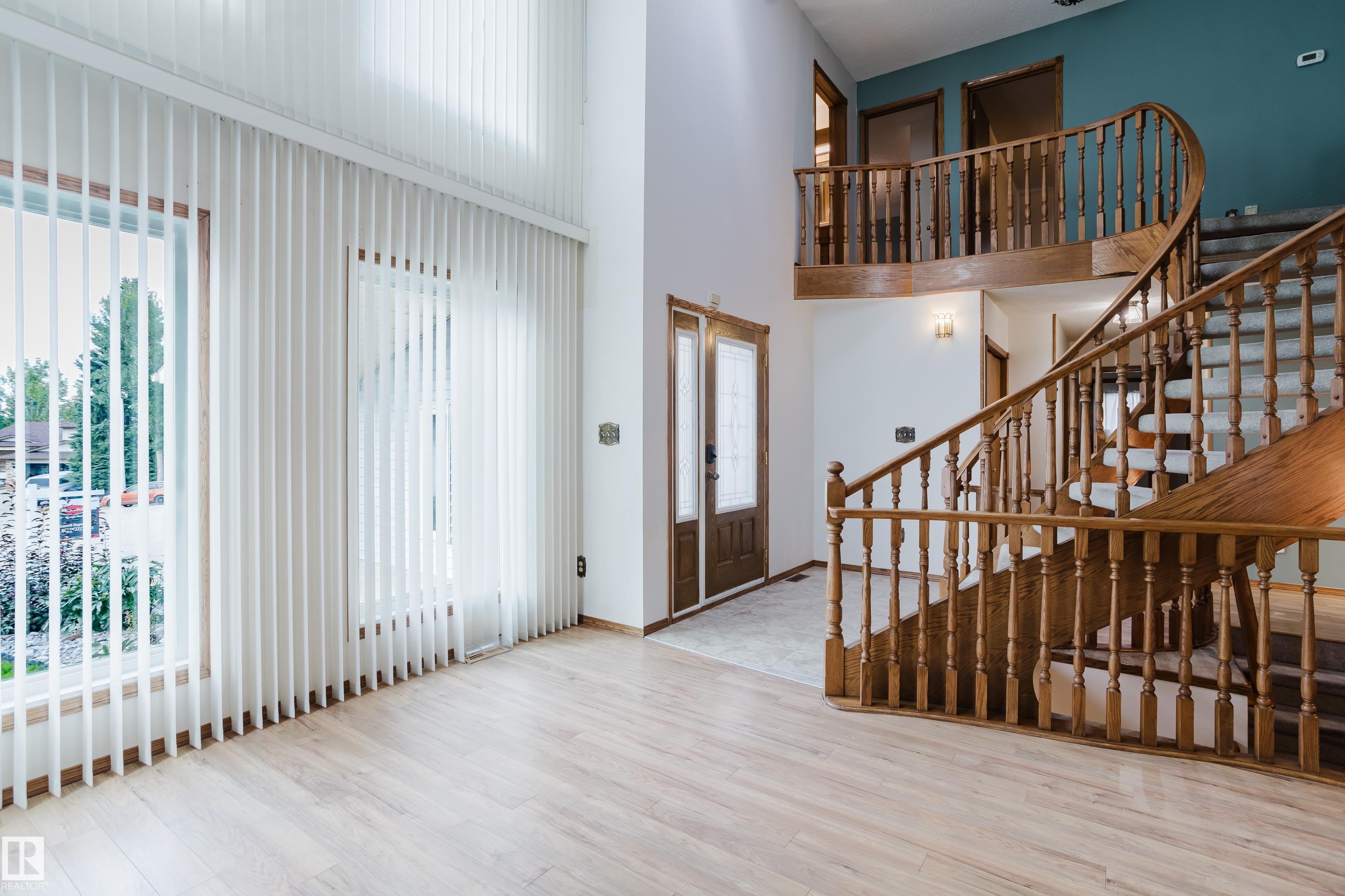Second View of 7 HILLTOP Crescent, Heritage Hills, Sherwood Park, Alberta, T8A 5E3