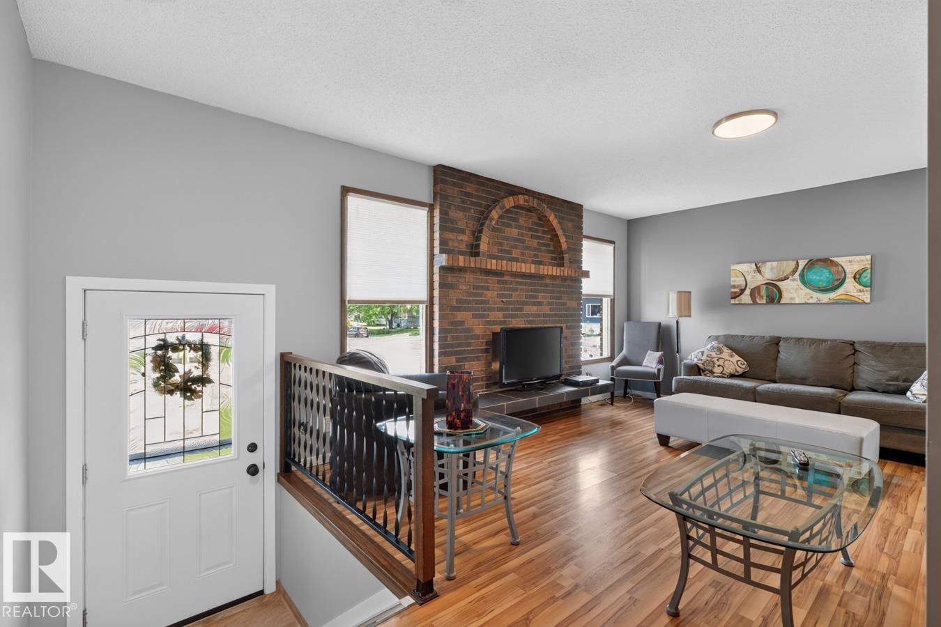 Fourth View of 2408 80 Street, Meyonohk, Edmonton, Alberta, T6K 3P6