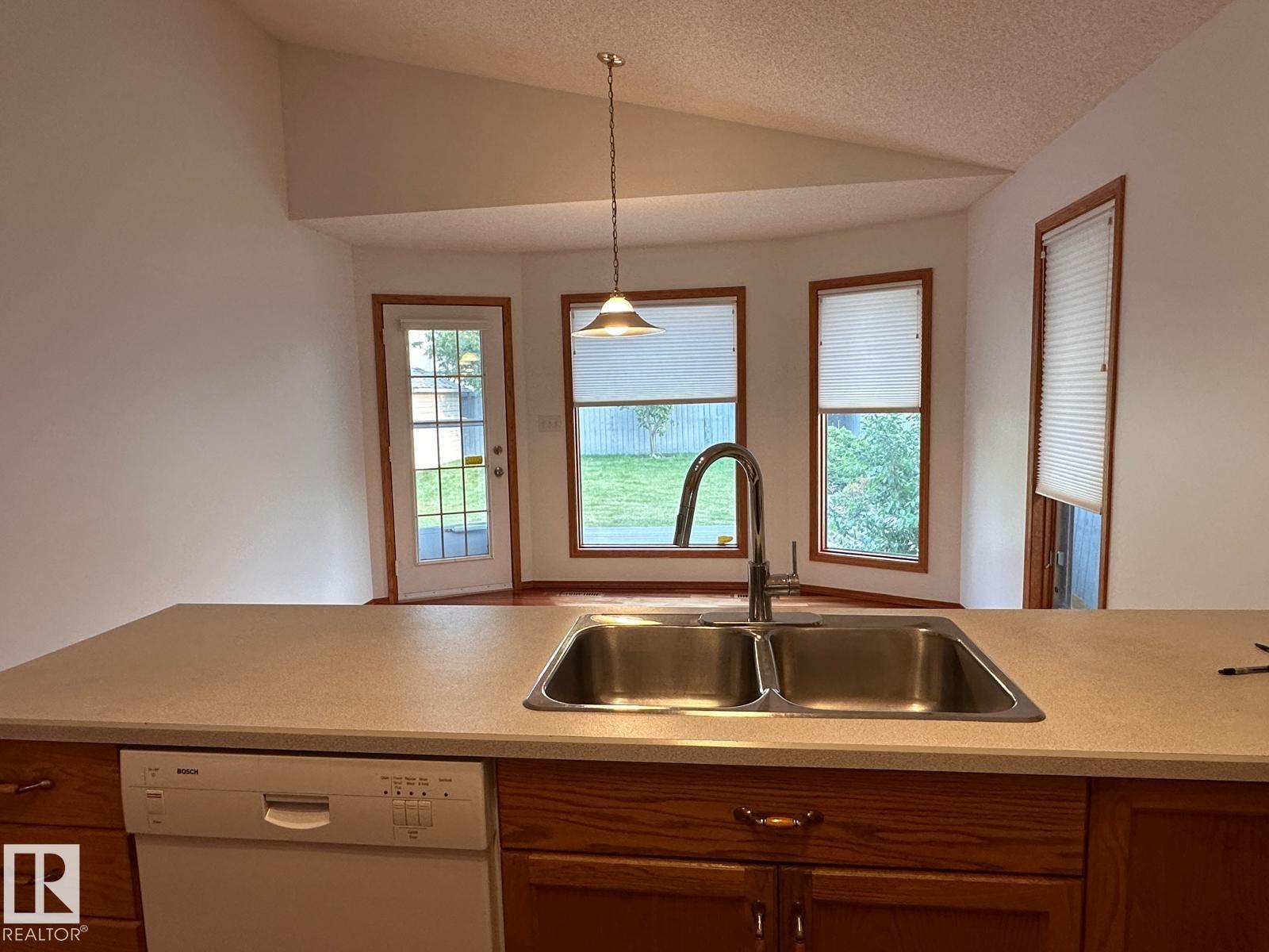 Fifth View of 643 JENNER COVE Cove, Jackson Heights, Edmonton, Alberta, T6L 6S1