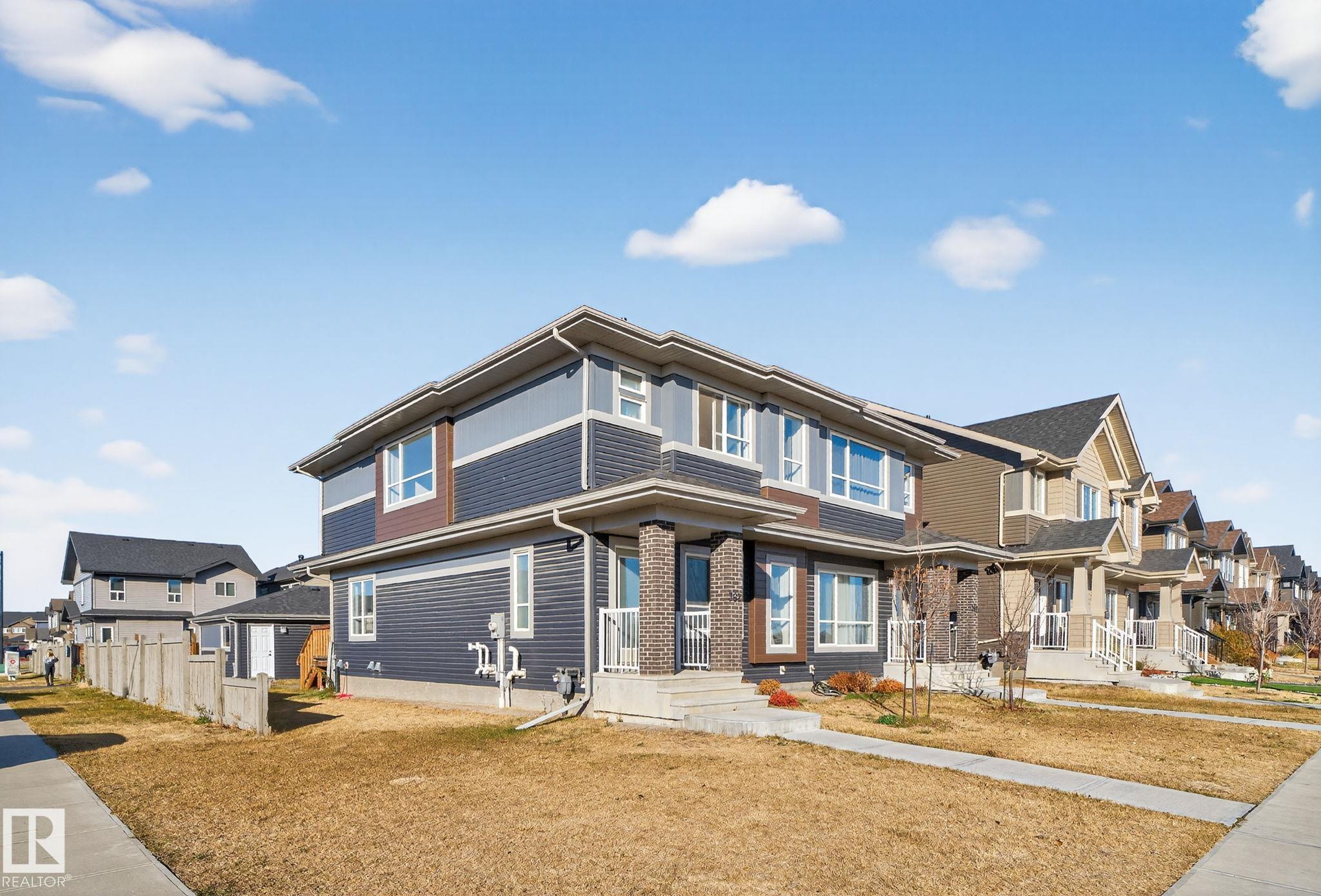 382 CRYSTALLINA NERA Drive, E4504760, Alberta,