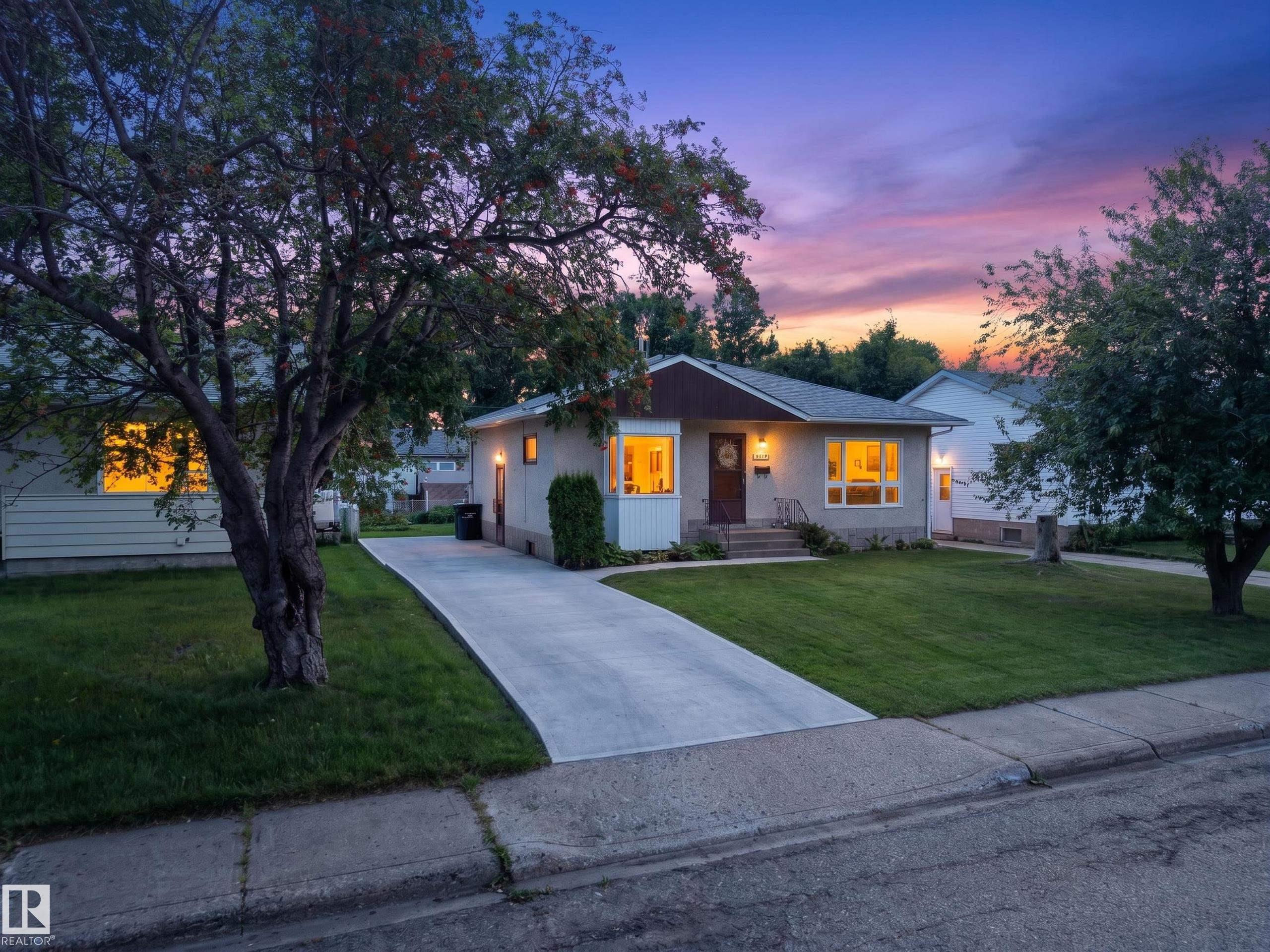 Third View of 5207 48 Avenue, Linsford Park, Leduc, Alberta, T9E 5E4