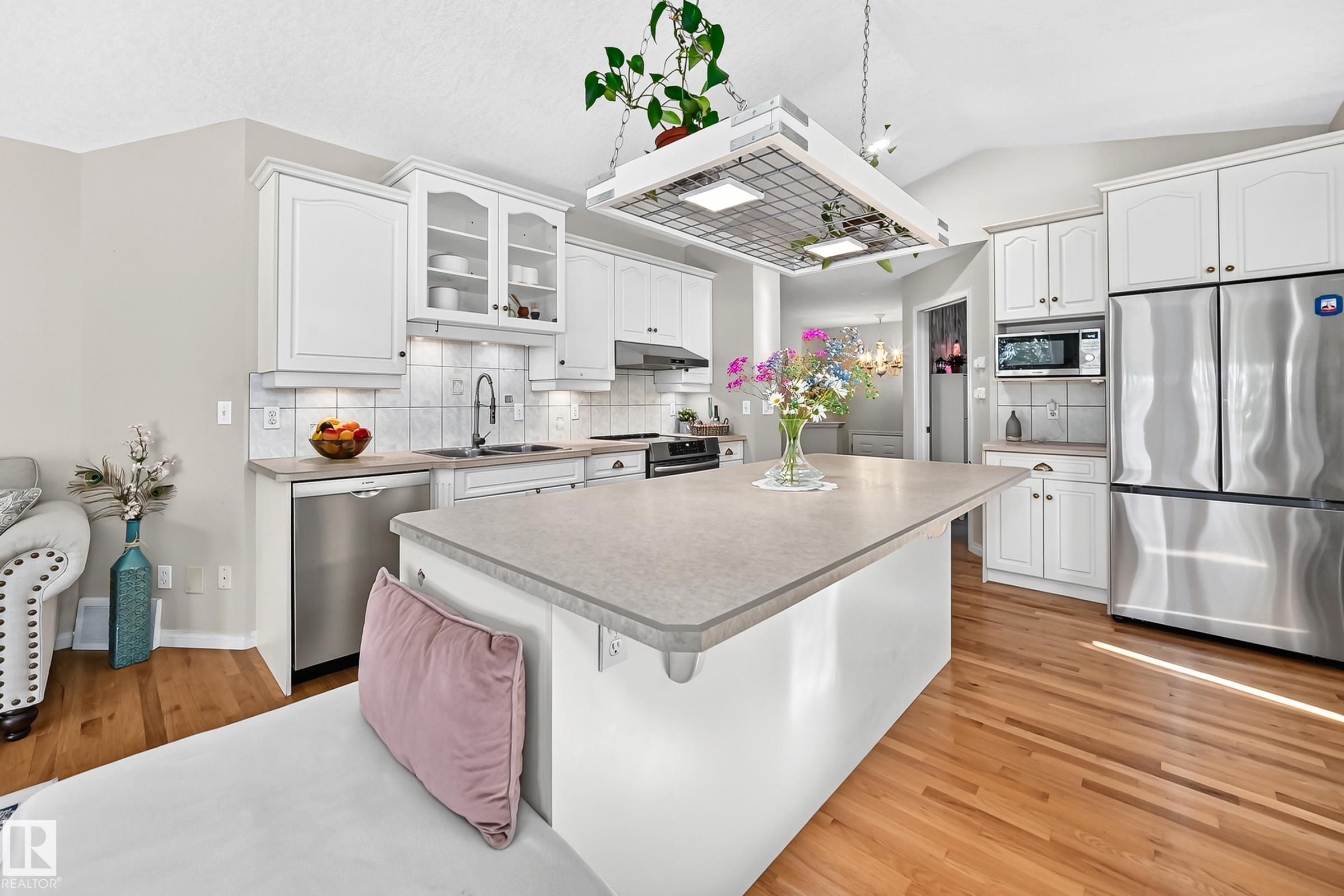 Second View of 4210 37 Avenue, Kiniski Gardens, Edmonton, Alberta, T6L 7C3