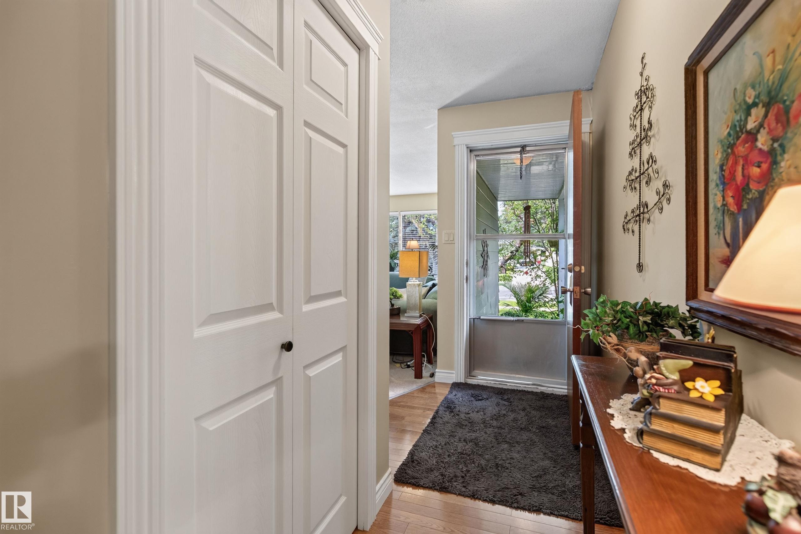 Second View of 15 LINWOOD Crescent, Lacombe Park, St. Albert, Alberta, T8N 1P6