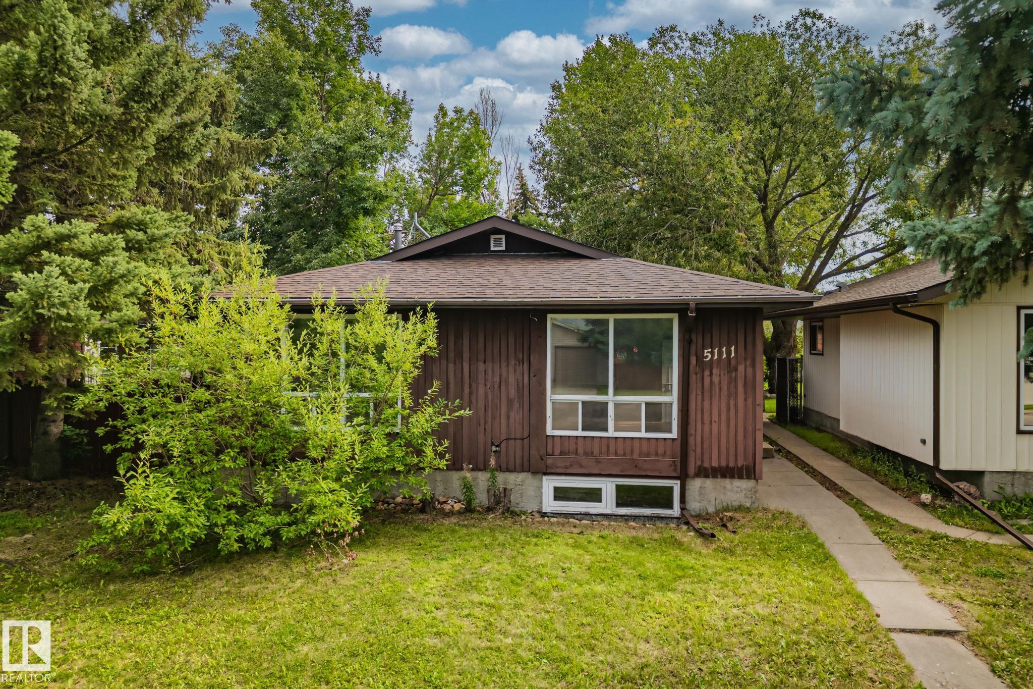 5111 40 Avenue, E4504813, Alberta,