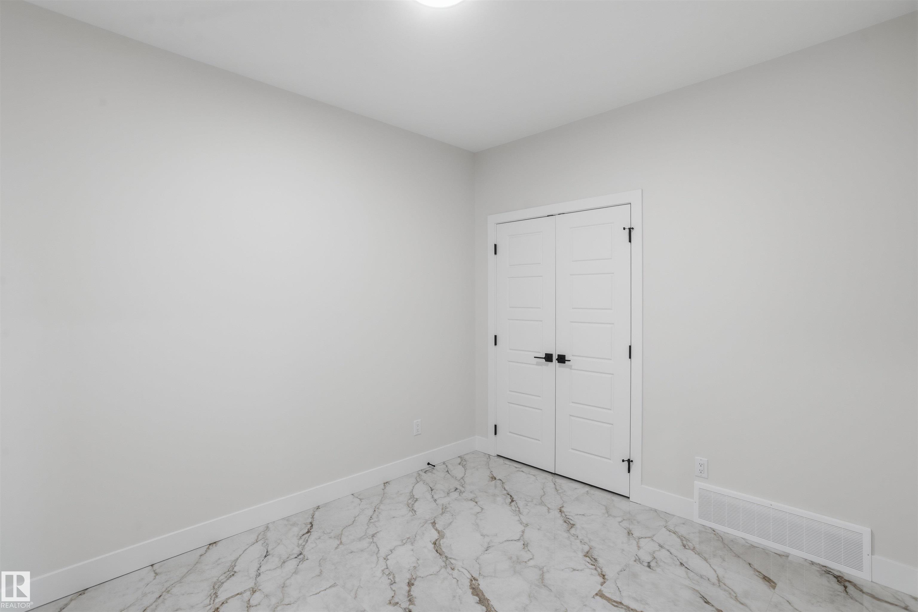 Fifth View of 2318 6A Avenue, Alces, Edmonton, Alberta, T6X 3E8
