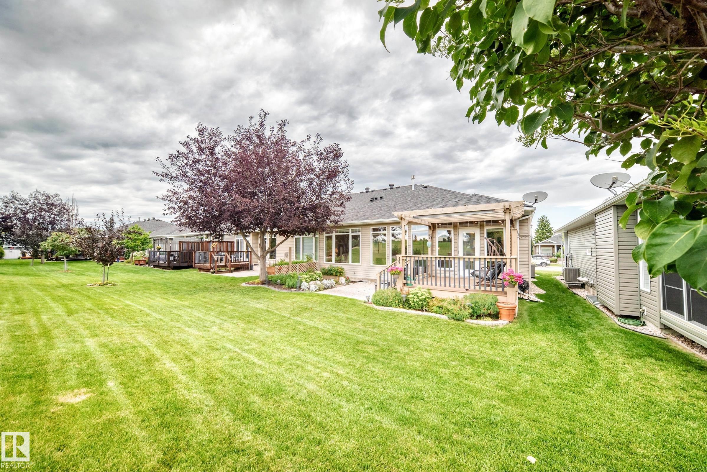 Second View of 12 FAIRWAY Point(e), Stoneshire, Spruce Grove, Alberta, T7X 4B6