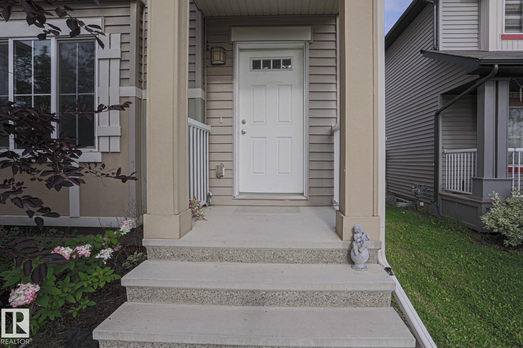 Second View of 308 WATT Boulevard SW, Walker, Edmonton, Alberta, T6X 1X7