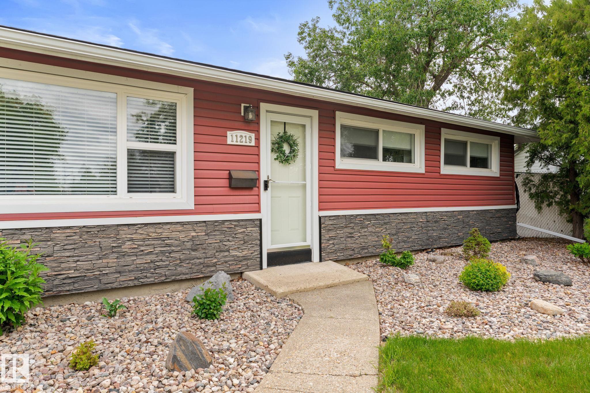 Second View of 11219 134A Avenue, Rosslyn, Edmonton, Alberta, T5E 1M4