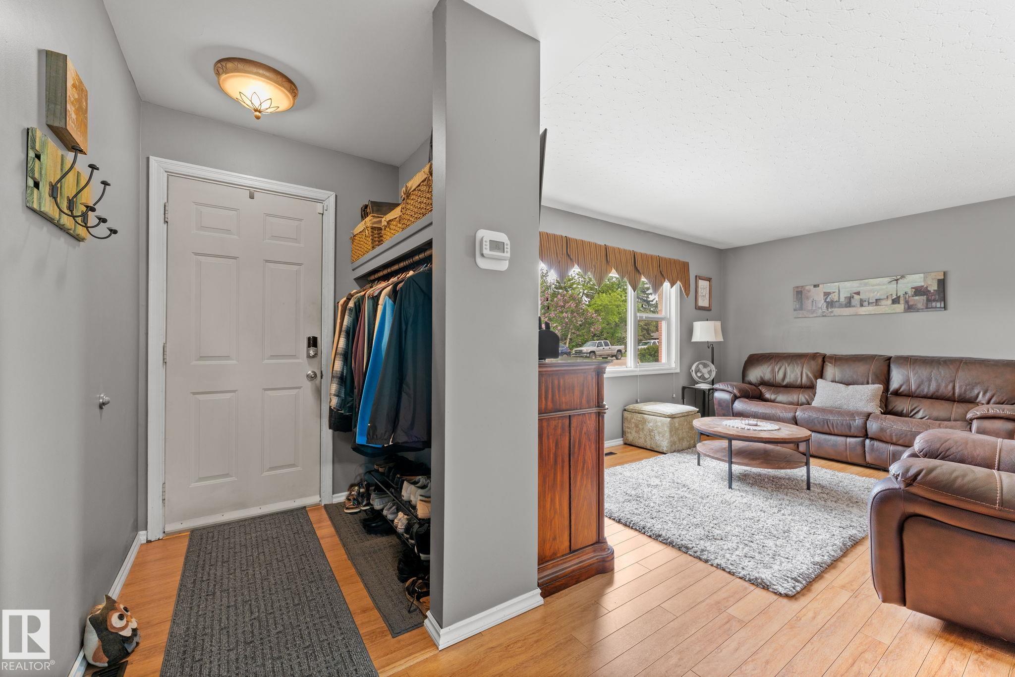 Fourth View of 11219 134A Avenue, Rosslyn, Edmonton, Alberta, T5E 1M4