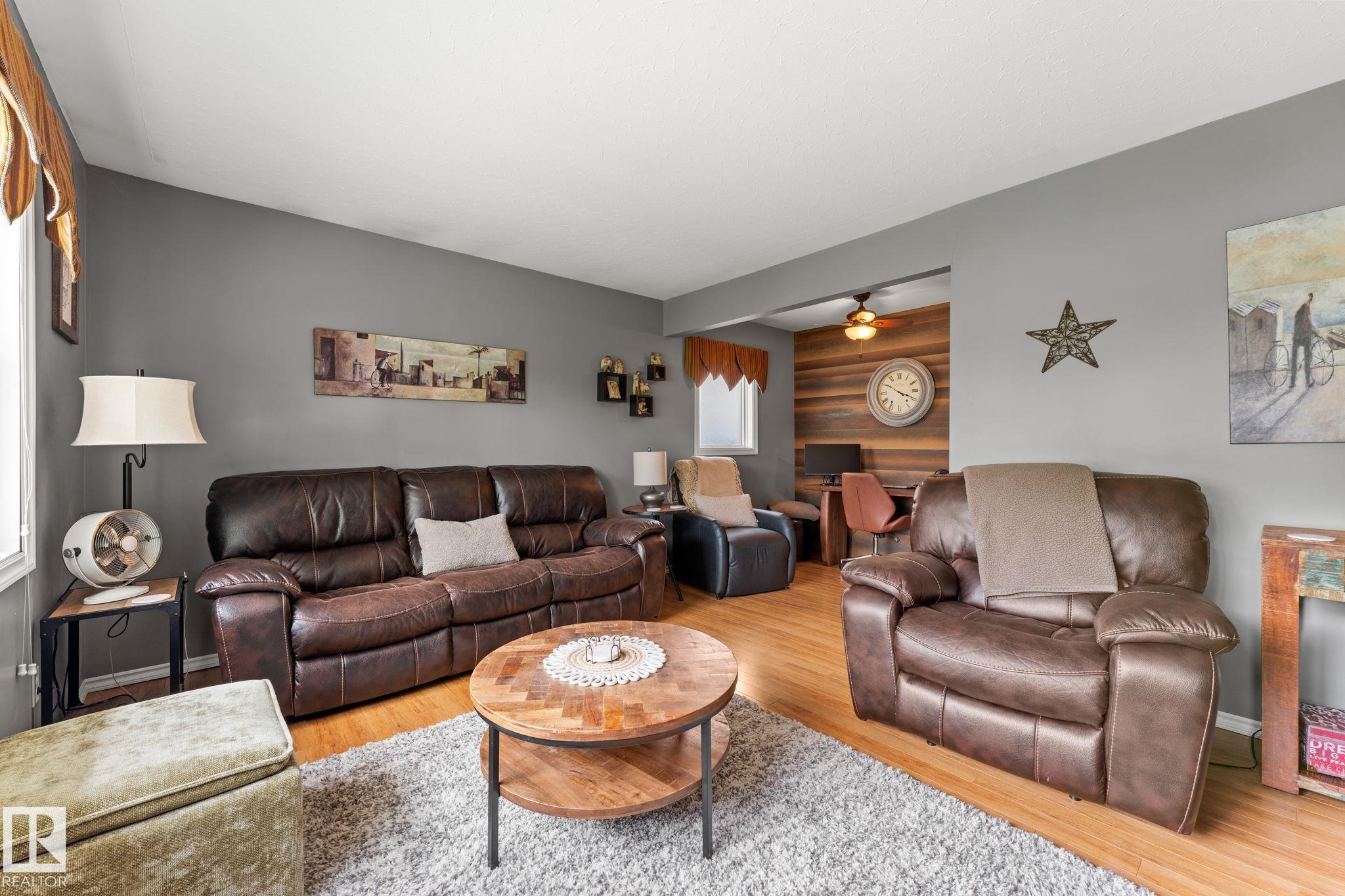 Fifth View of 11219 134A Avenue, Rosslyn, Edmonton, Alberta, T5E 1M4