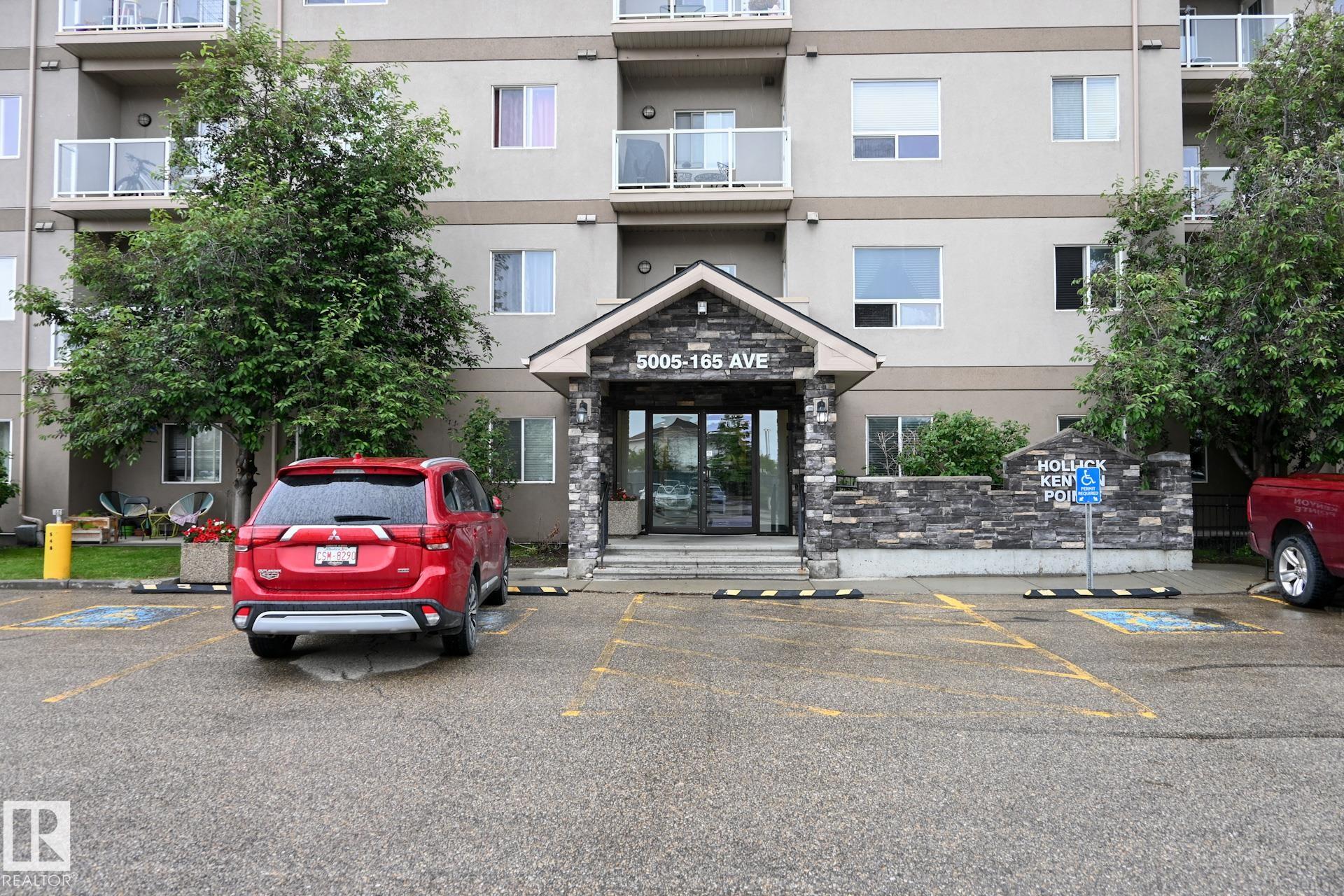 Third View of 316 5005 165 Avenue, Hollick-Kenyon, Edmonton, Alberta, T5Y 0L8