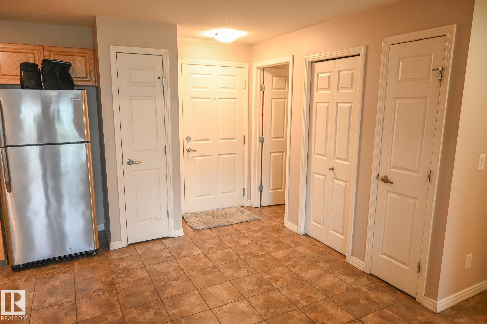 Fourth View of 316 5005 165 Avenue, Hollick-Kenyon, Edmonton, Alberta, T5Y 0L8