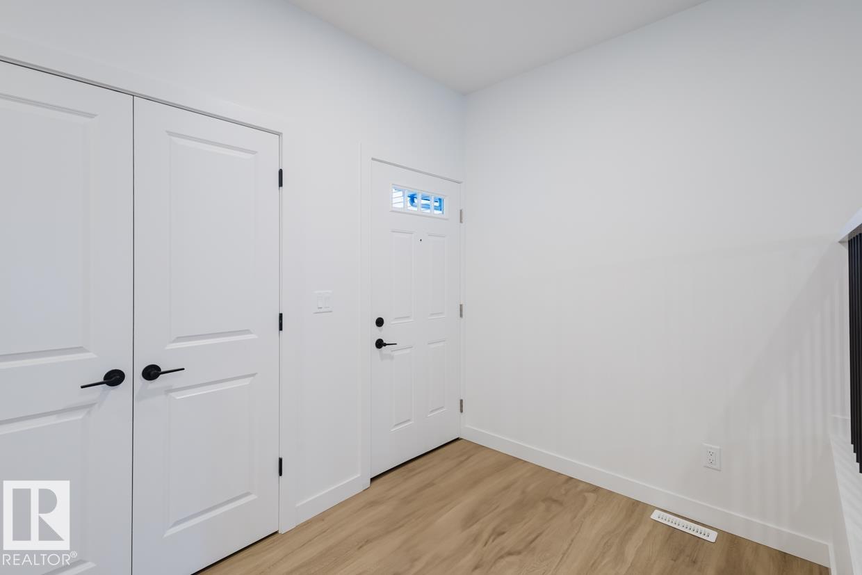 Fourth View of 6411 27 Avenue, Mattson, Edmonton, Alberta, T6X 3G5