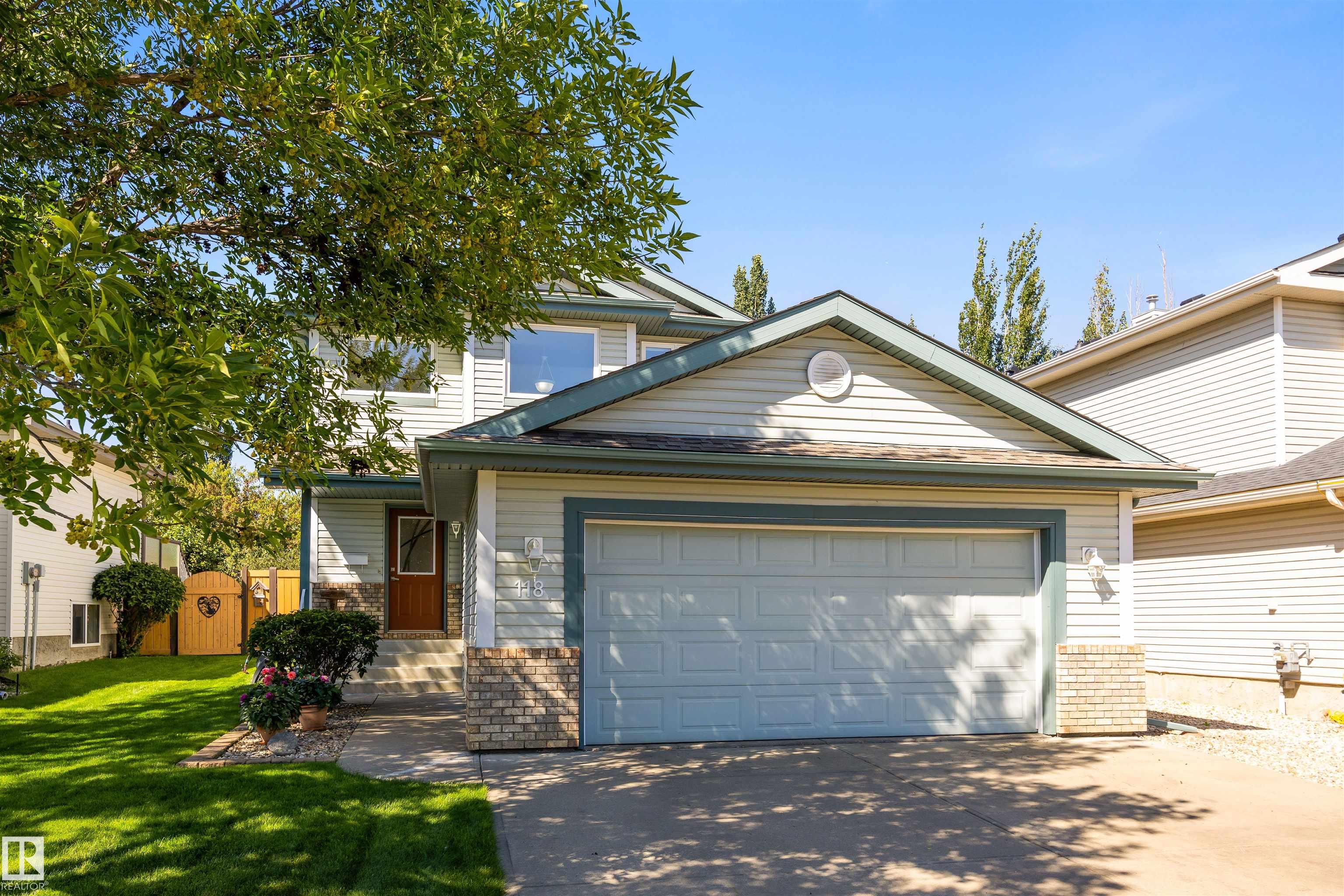 118 NAPLES Way, E4505007, Alberta,