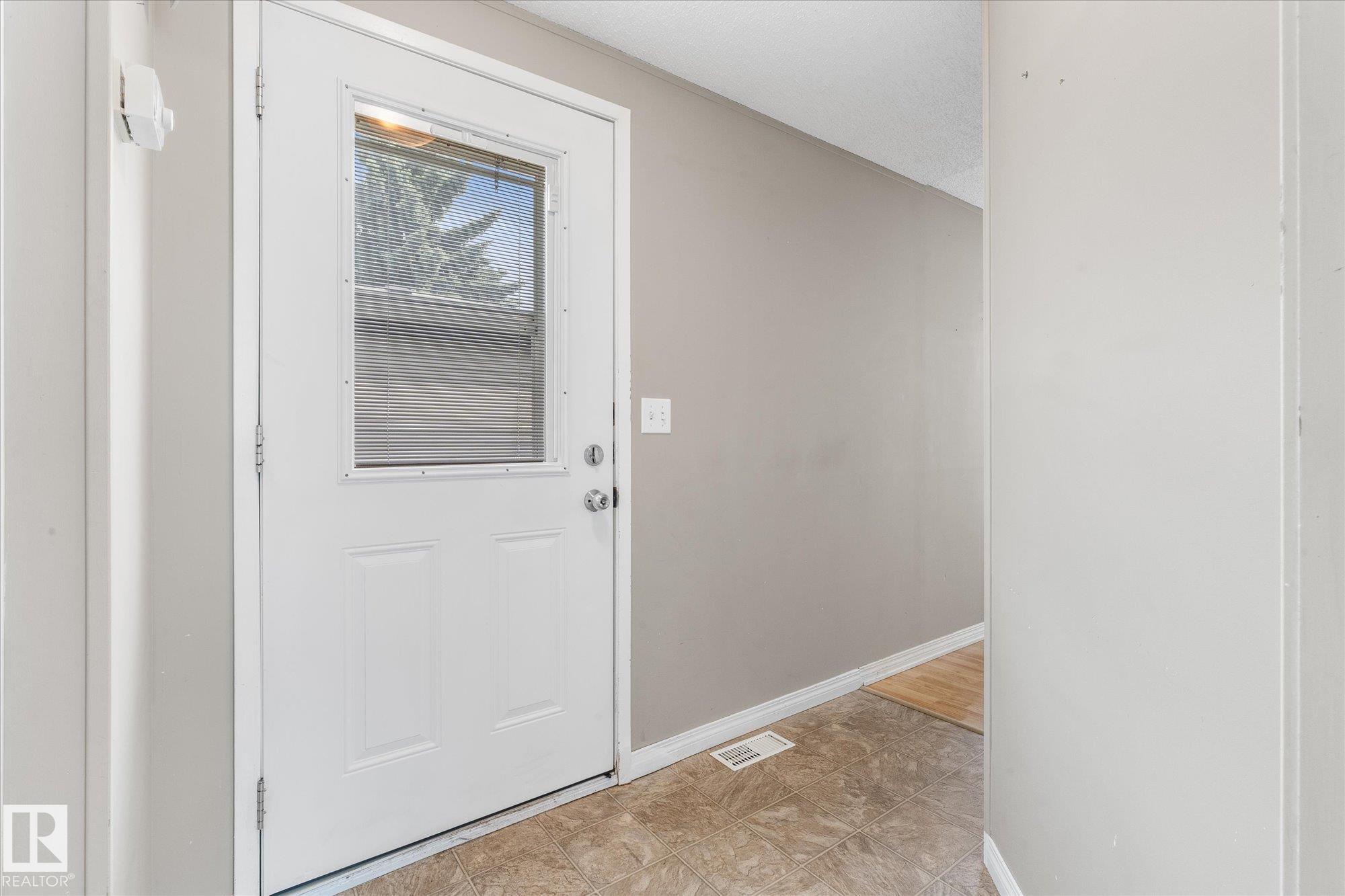 Fifth View of 856 53222 Range Road 272, Parkland Village, Rural Parkland County, Alberta, T7X 3R3