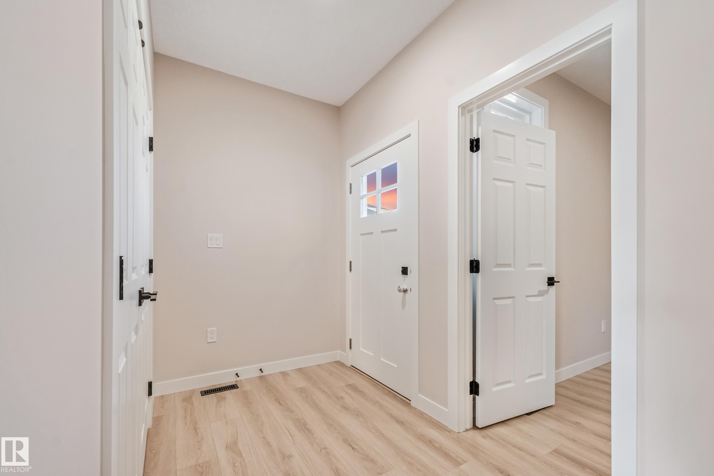Third View of 4647 17 AVENUE, Meltwater, Edmonton, Alberta, T6X 3N1
