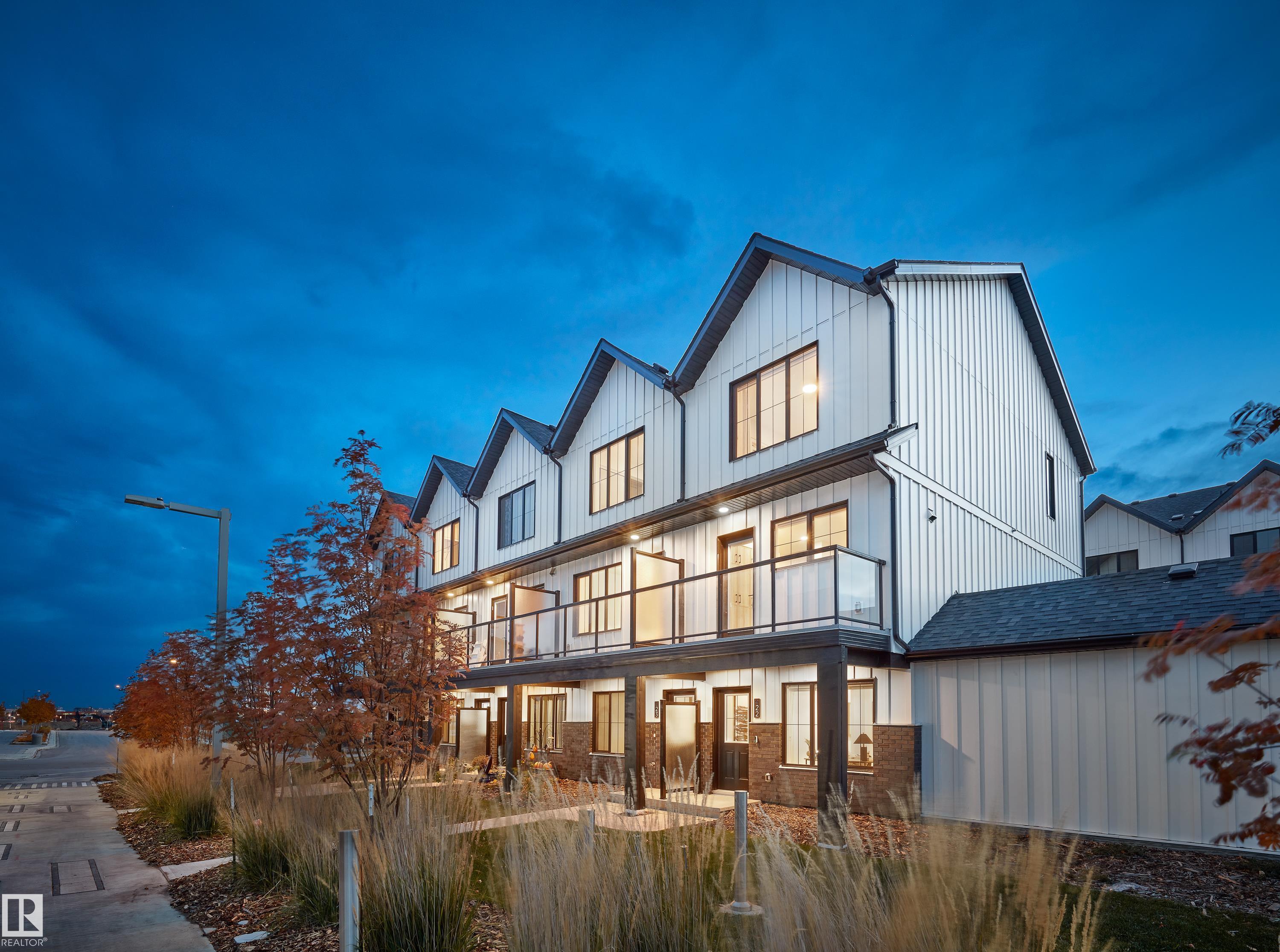 Second View of 2024 Glastonbury Boulevard, Granville (Edmonton), Edmonton, Alberta, T5T 7Z3