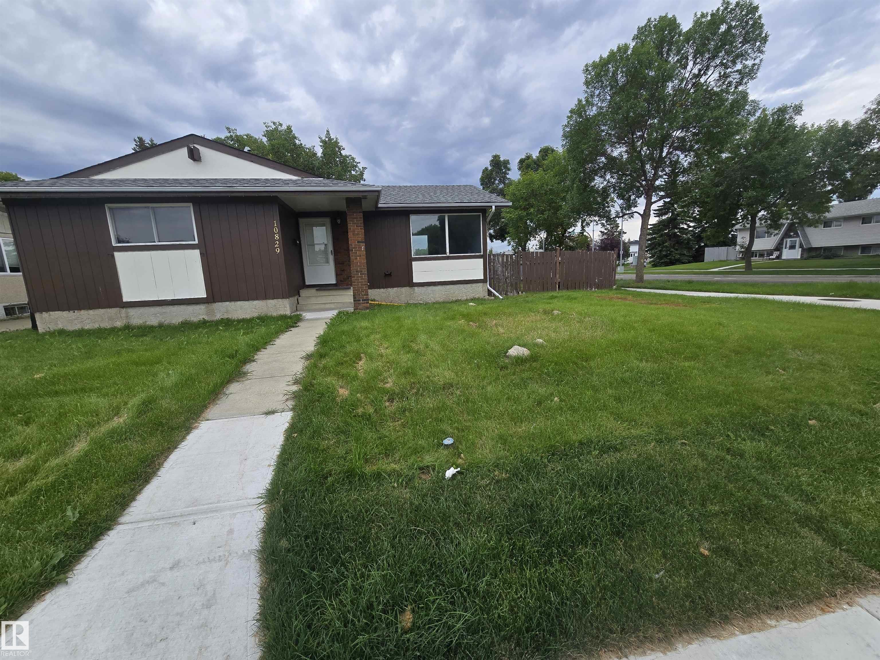 10829 167A Avenue, E4505274, Alberta,