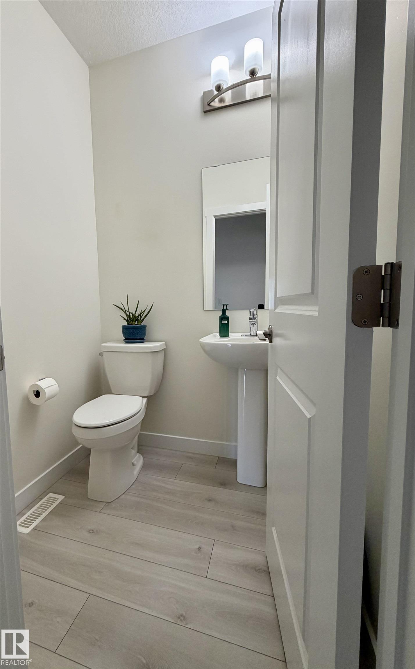 Third View of 85 MEADOWLINK Common, McLaughlin_SPGR, Spruce Grove, Alberta, T7X 2X3