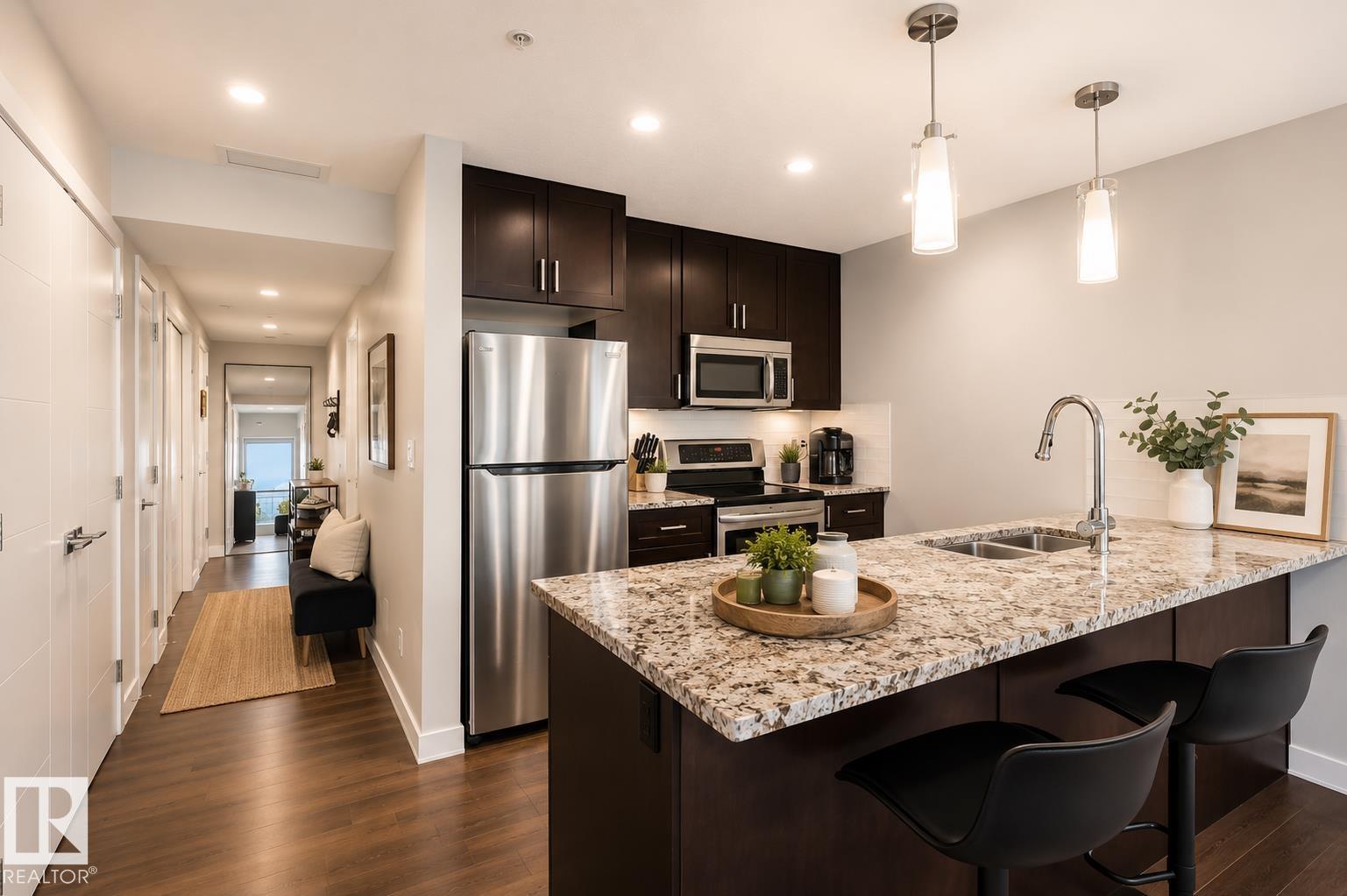 Second View of 908 10238 103 Street, Downtown (Edmonton), Edmonton, Alberta, T5J 0G6