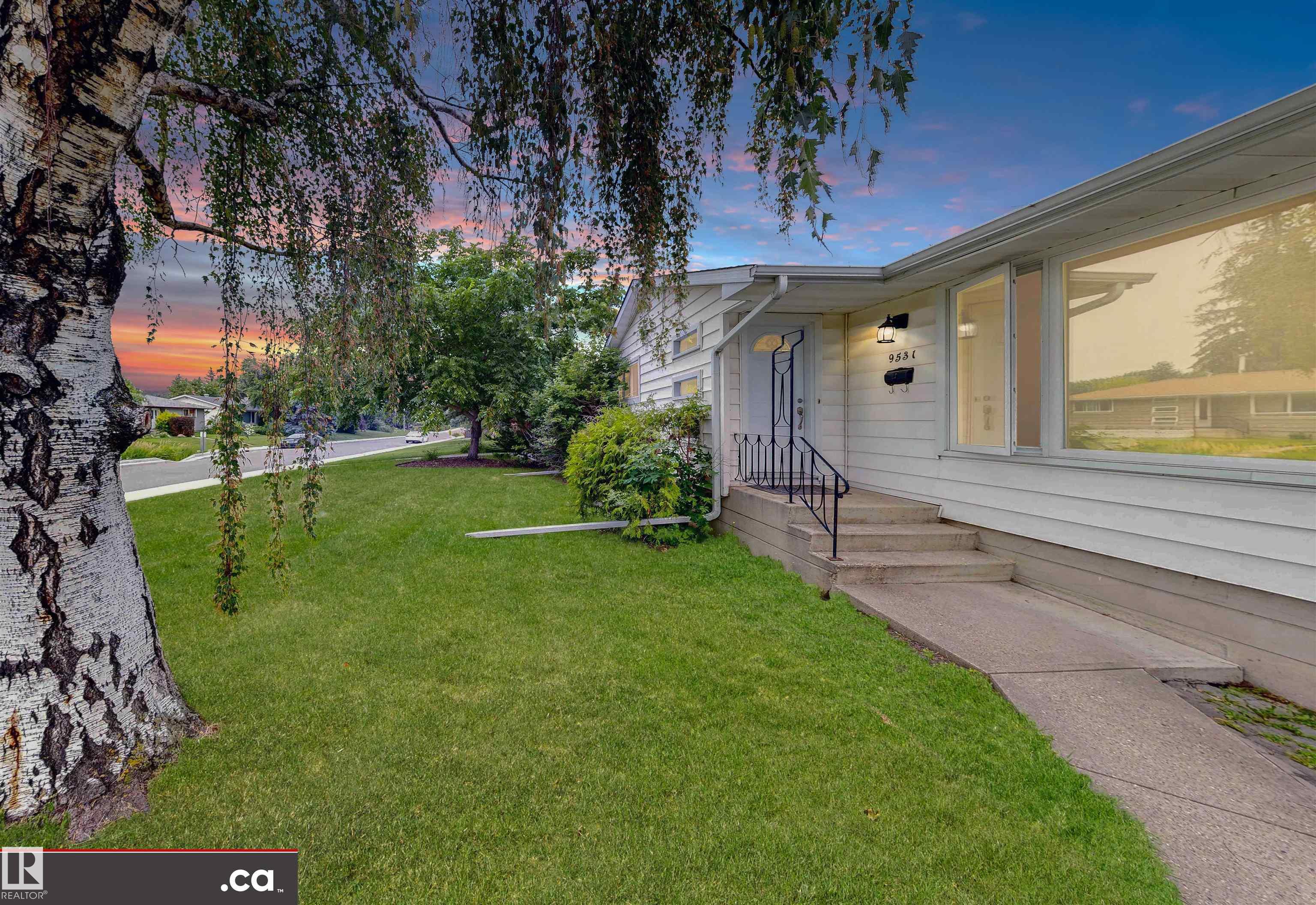 Third View of 9531 74 Street, Ottewell, Edmonton, Alberta, T6B 2B7