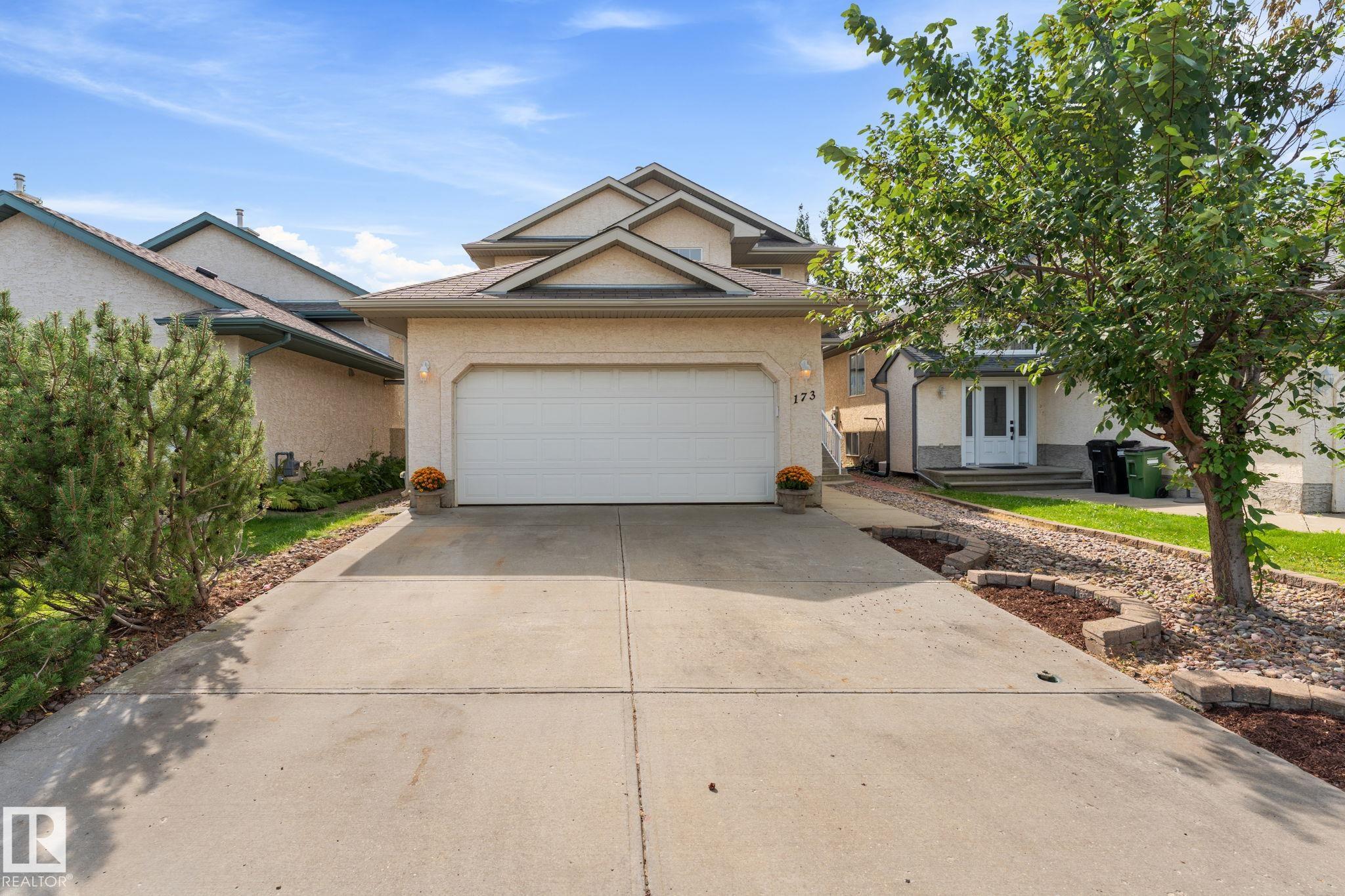 173 CASTLE Drive NW, E4505412, Alberta,
