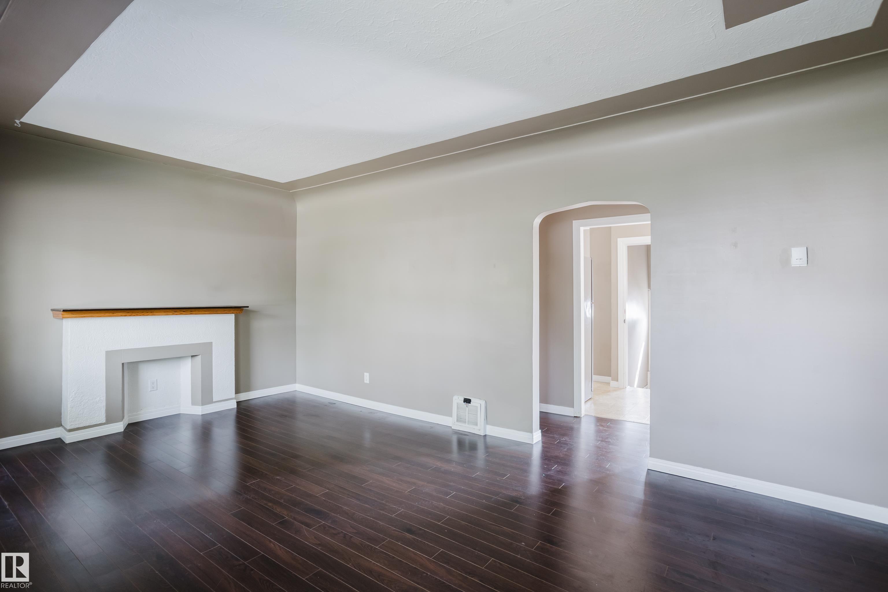 Third View of 12811 117 Avenue, Inglewood (Edmonton), Edmonton, Alberta, T5M 3H2