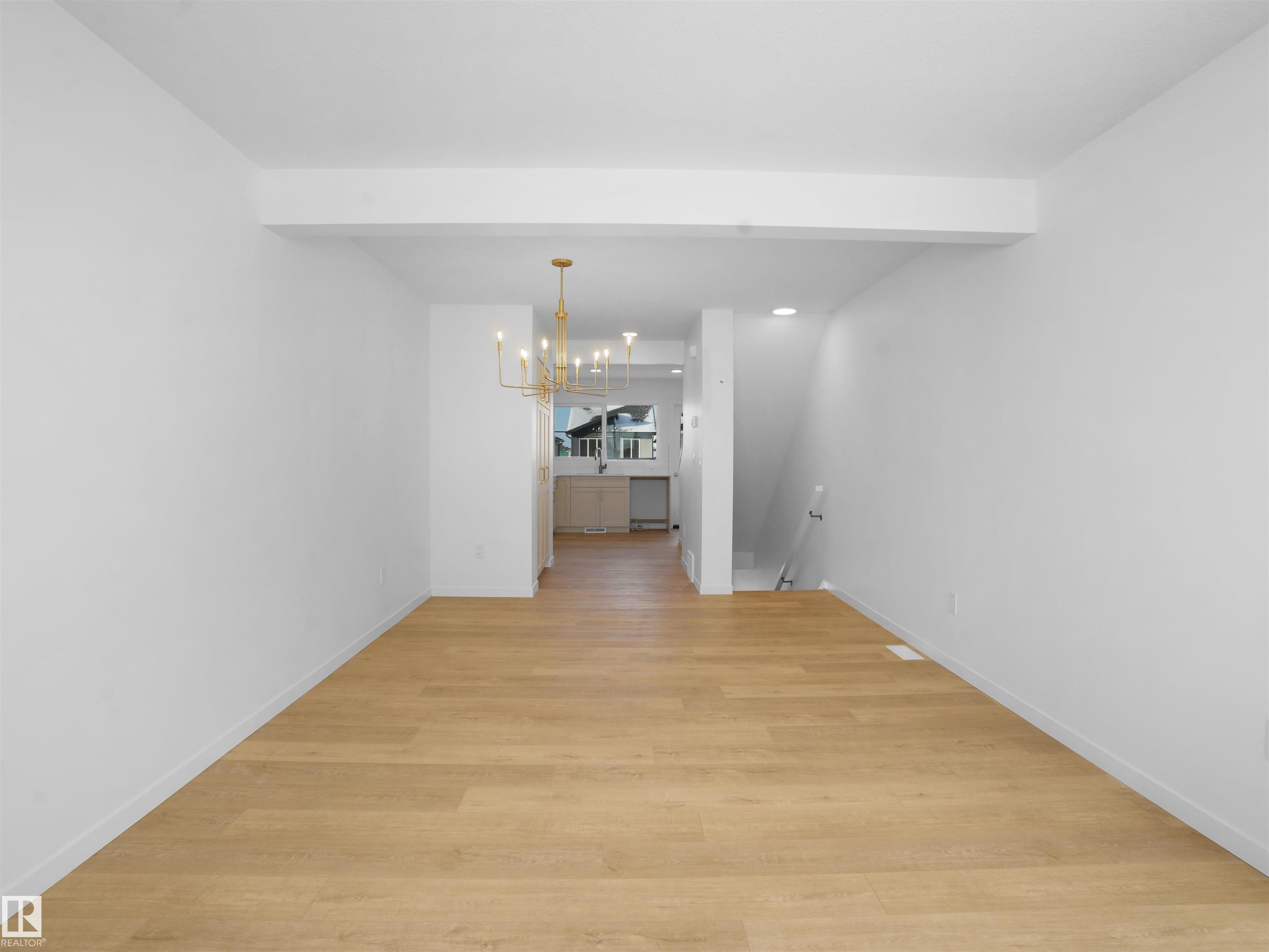 Fifth View of 530 Uplands Drive, The Uplands, Edmonton, Alberta, T6M 3B9