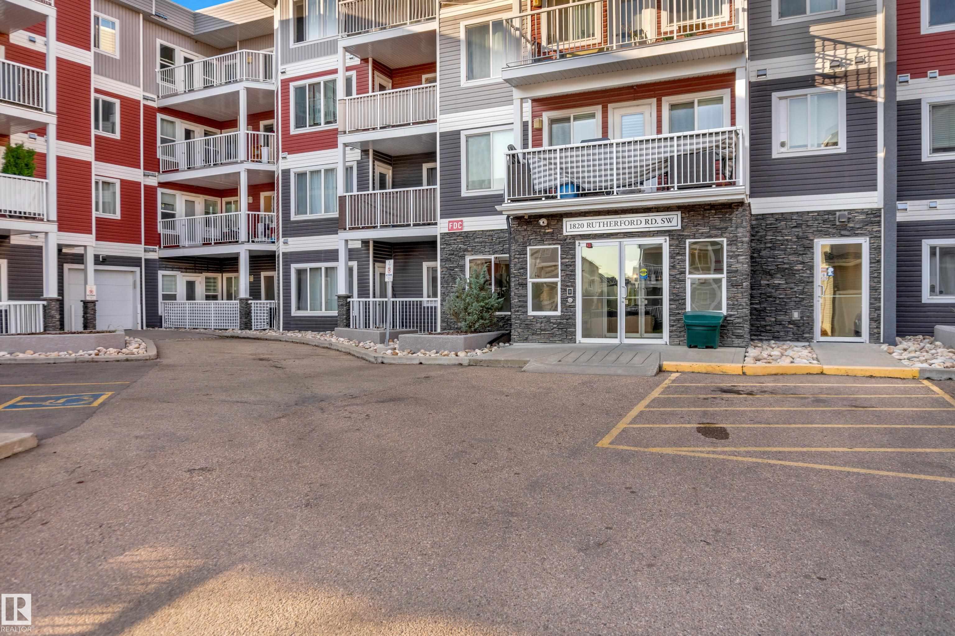 Fifth View of 110 1820 Rutherford RD, Edmonton South West, Edmonton, Alberta, T6W 2K6