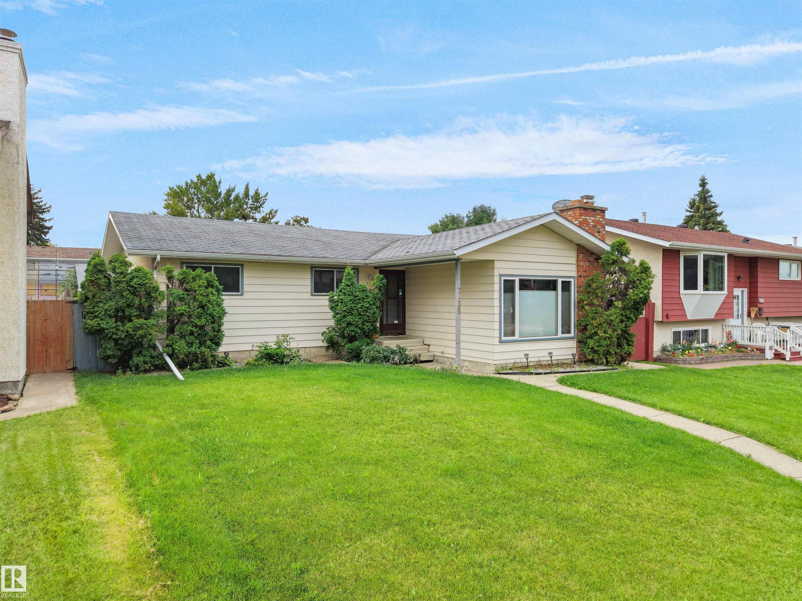 Second View of 7435 32 Avenue, Kameyosek, Edmonton, Alberta, T6K 1J9